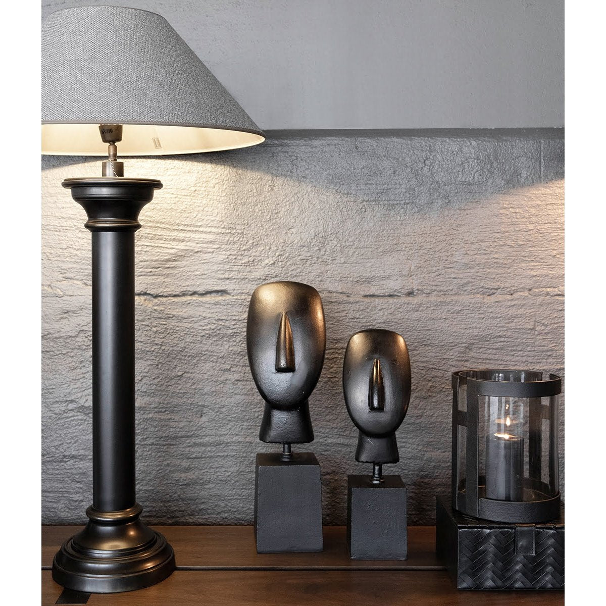 VALMIKI sort Artwood Pynteartikler