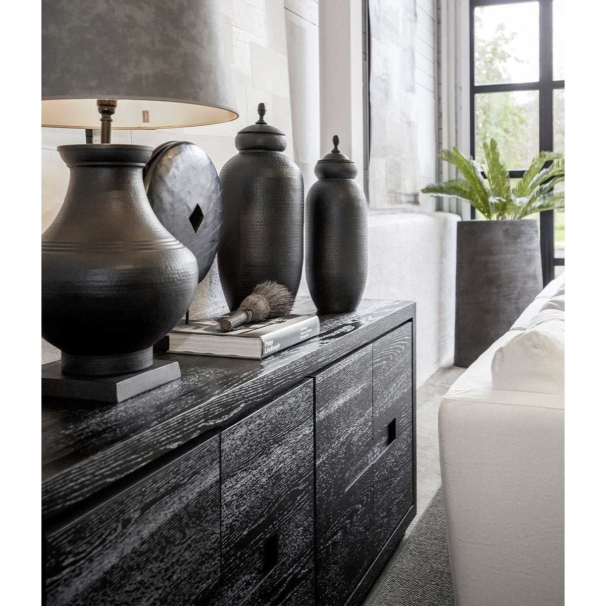 HUNTER kommode med dører Artwood Konsollbord