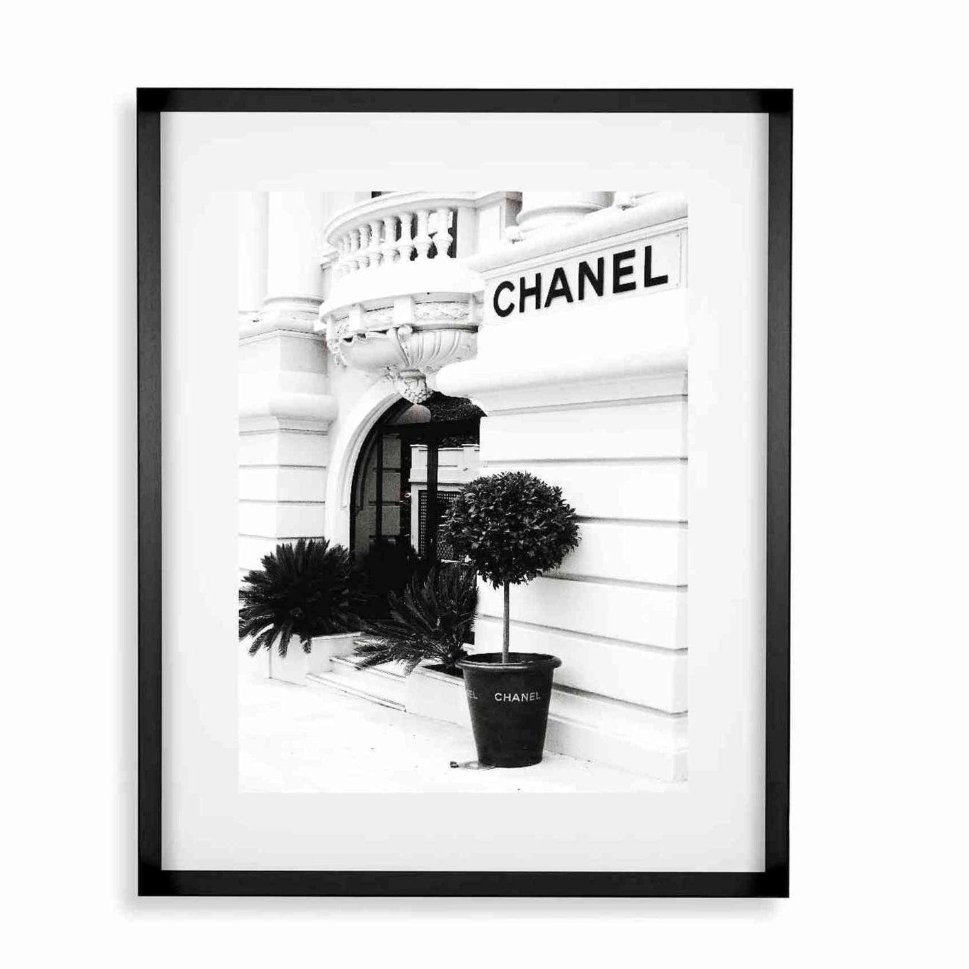 Black smal Frame, Passepartout 70cm x 90cm Chanel Store Homefactory