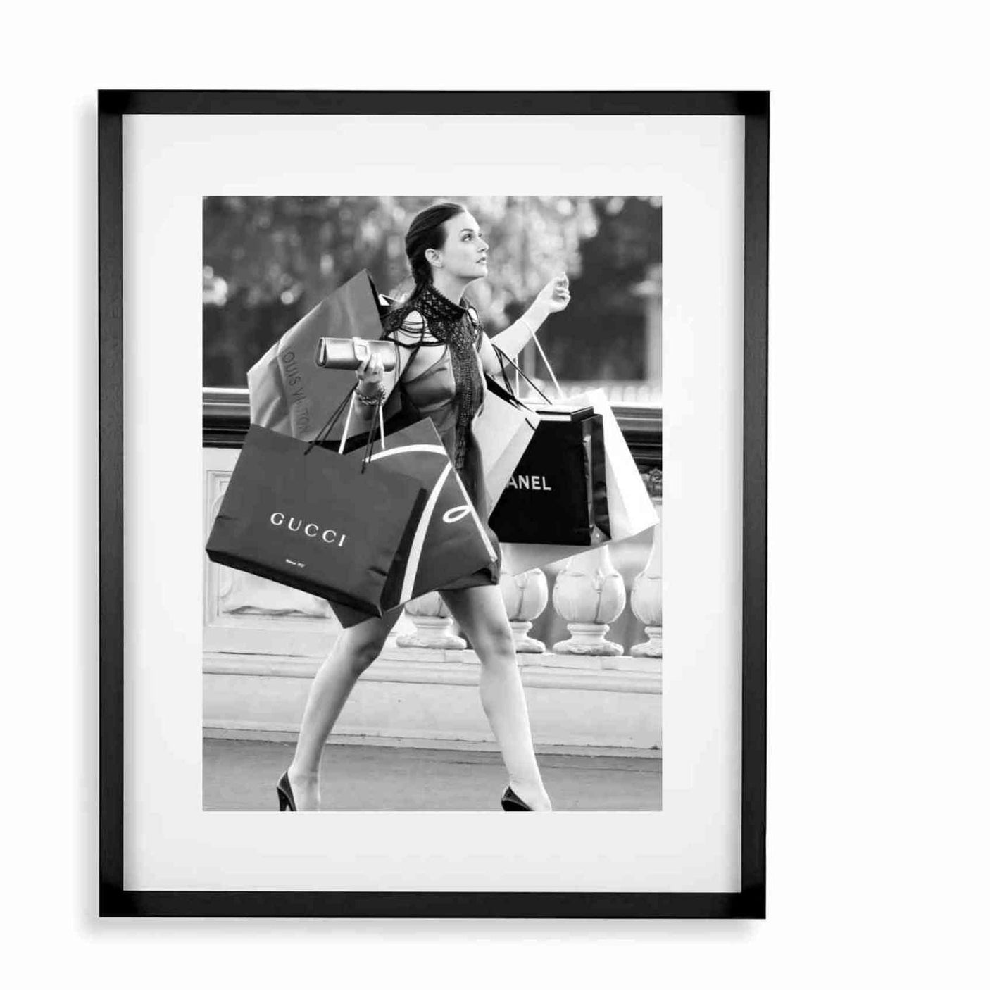 Black smal Frame Passepartout 70cm x 90cm Girl shopping Homefactory