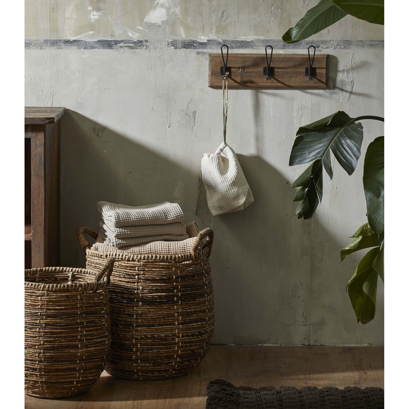 CARONI-kjøkken med 3 kjæler - tre Nordal COAT RACKS