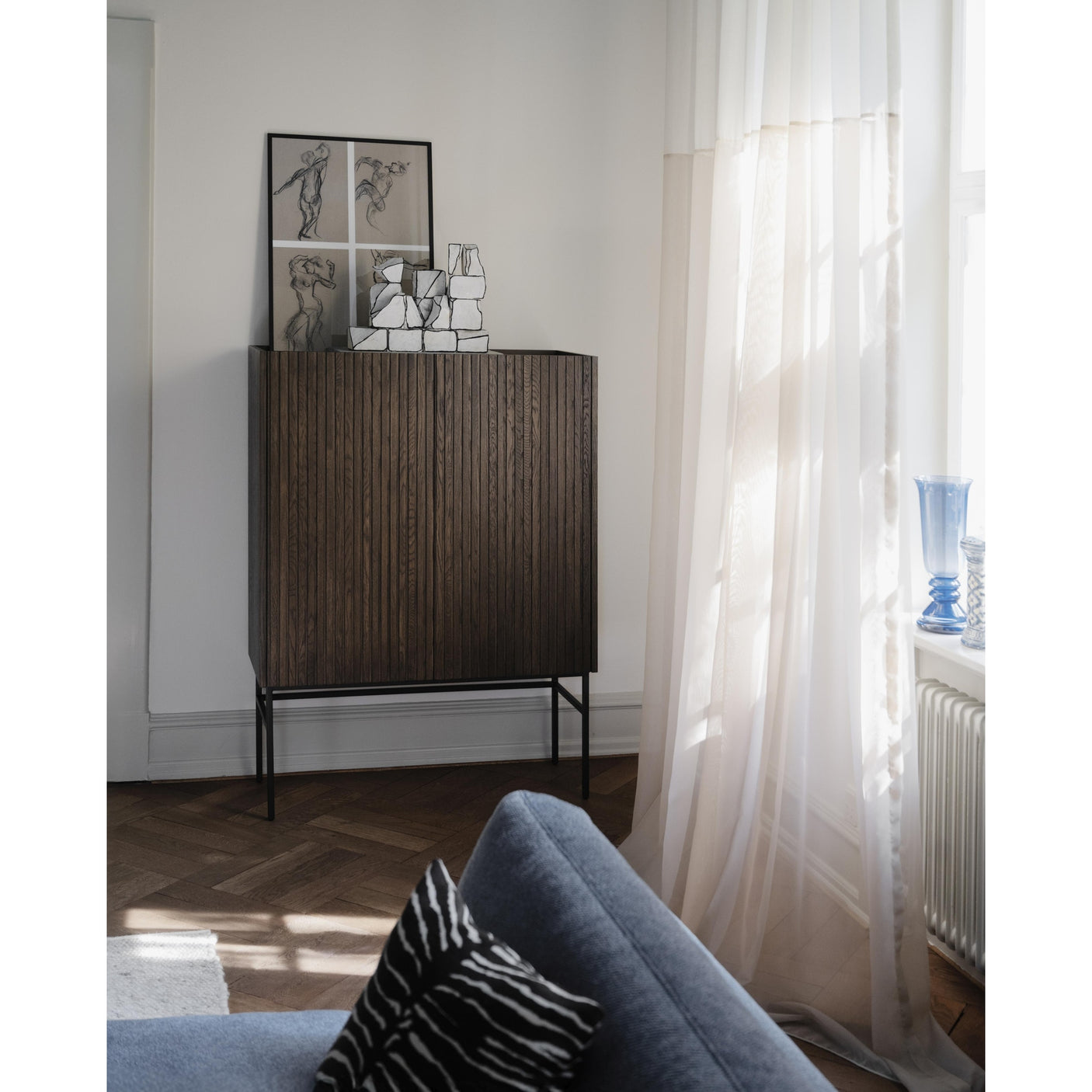 Halifax hylle 100 Rowico Vitrineskap