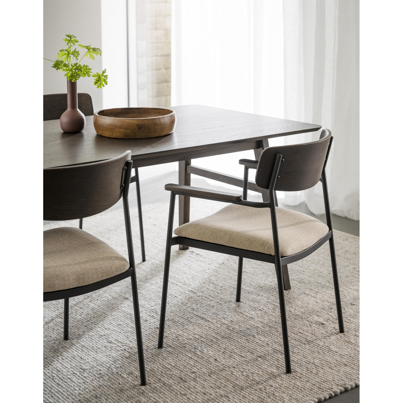 Nagano spisebord Rowico Spisebord