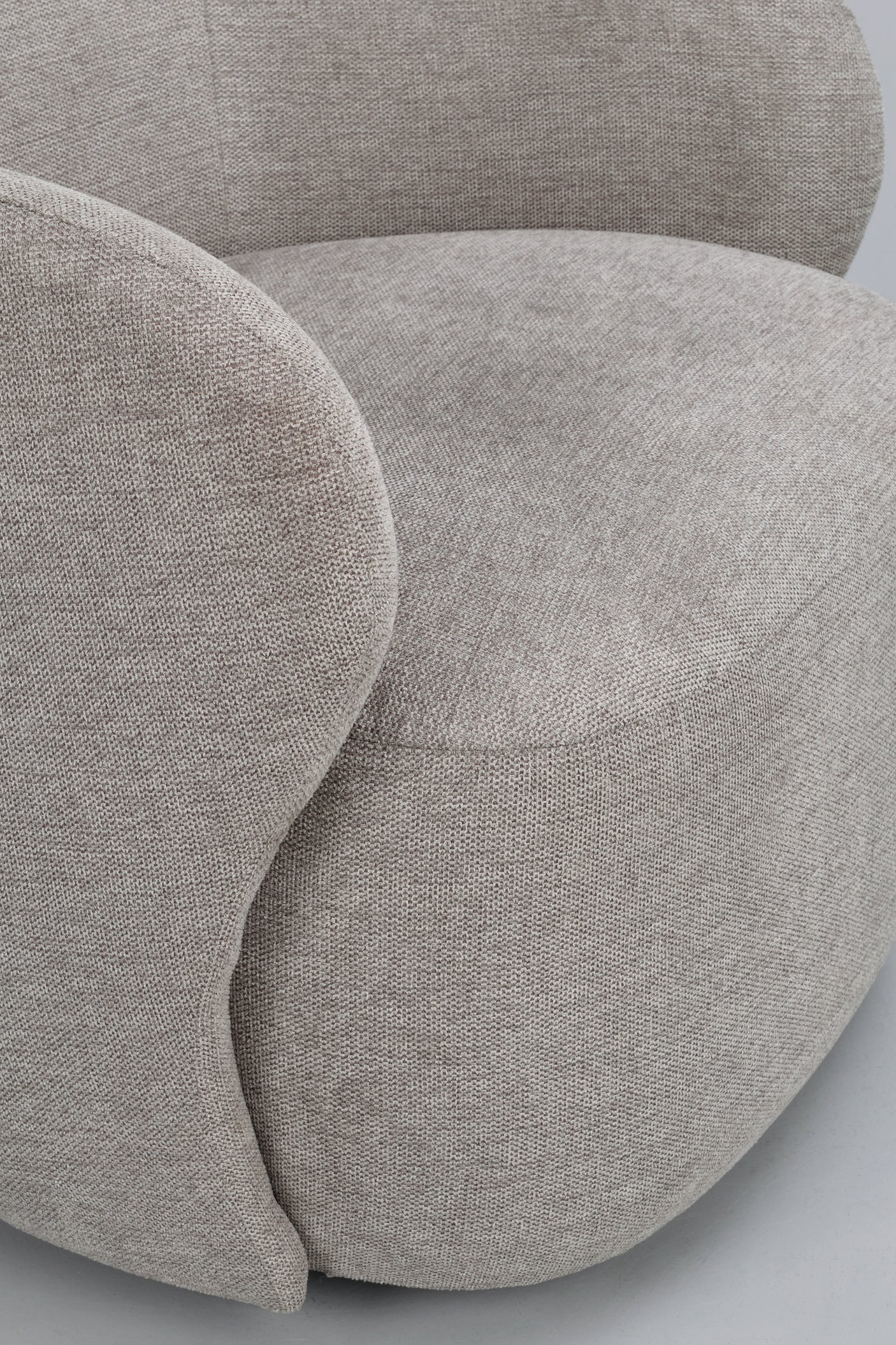 Chapeltown lounge chair beige fabric swivel Rowico Lenestol