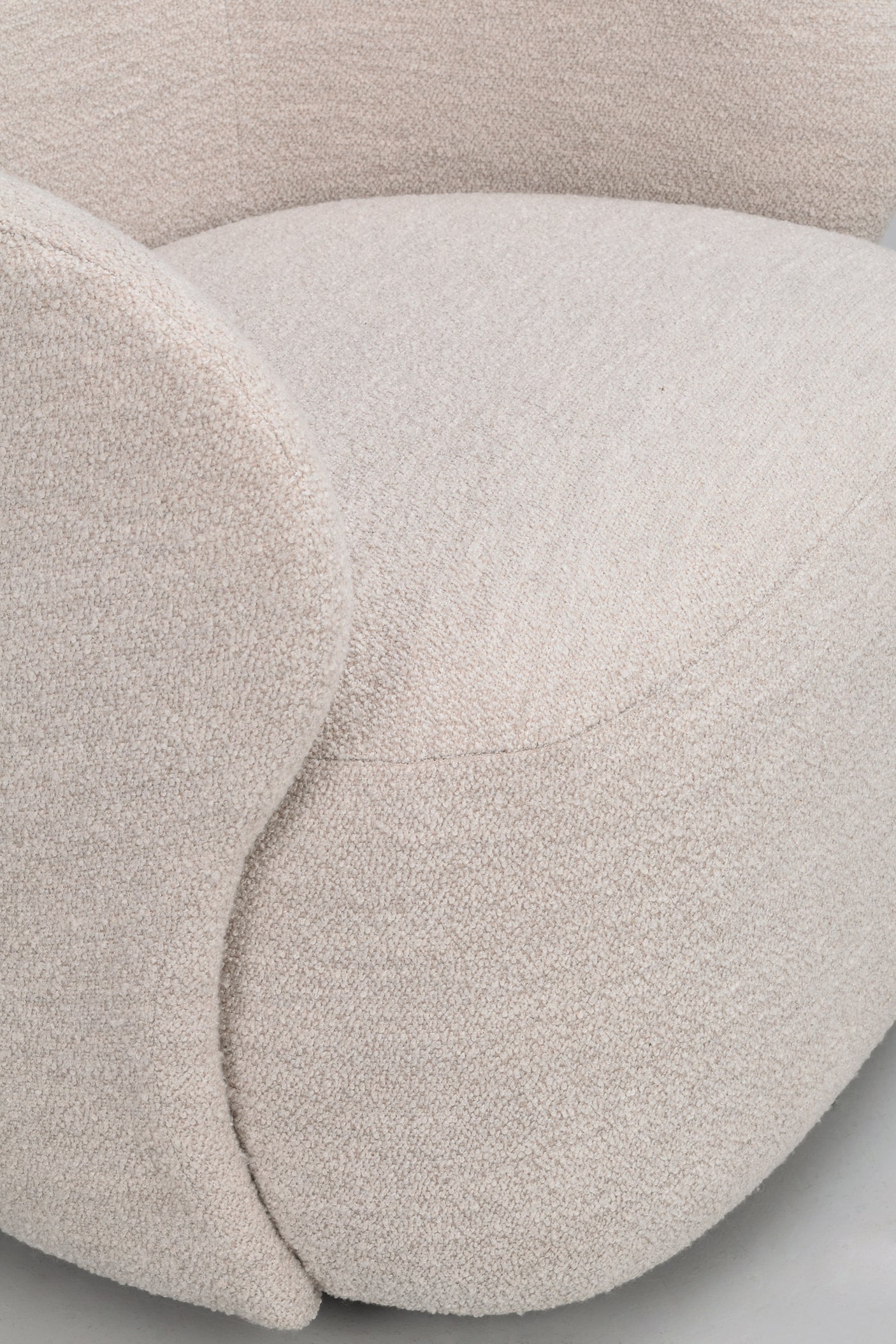 Chapeltown lounge chair light beige fabric swivel Rowico Lenestol