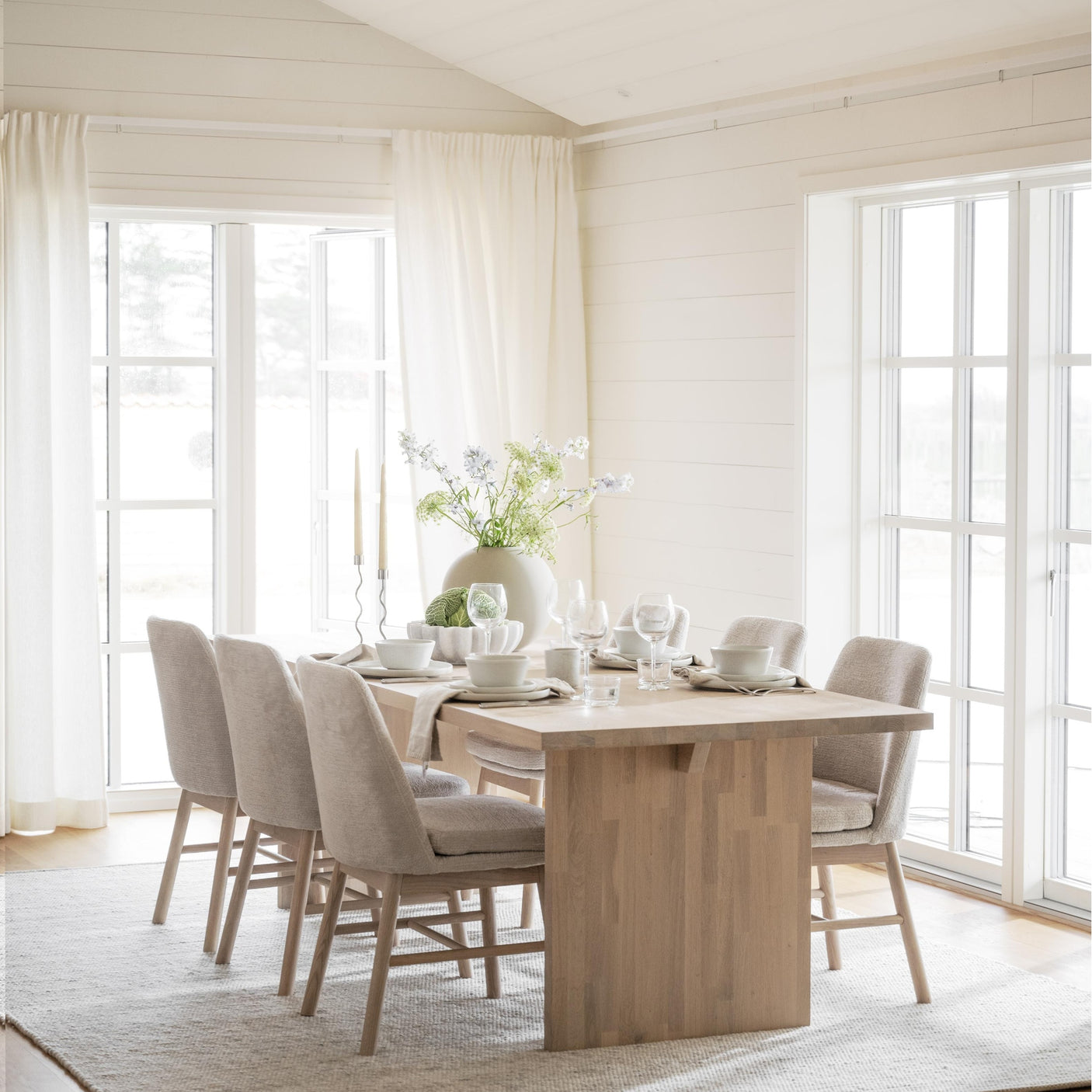 Amesbury spisestol Rowico Spisestol