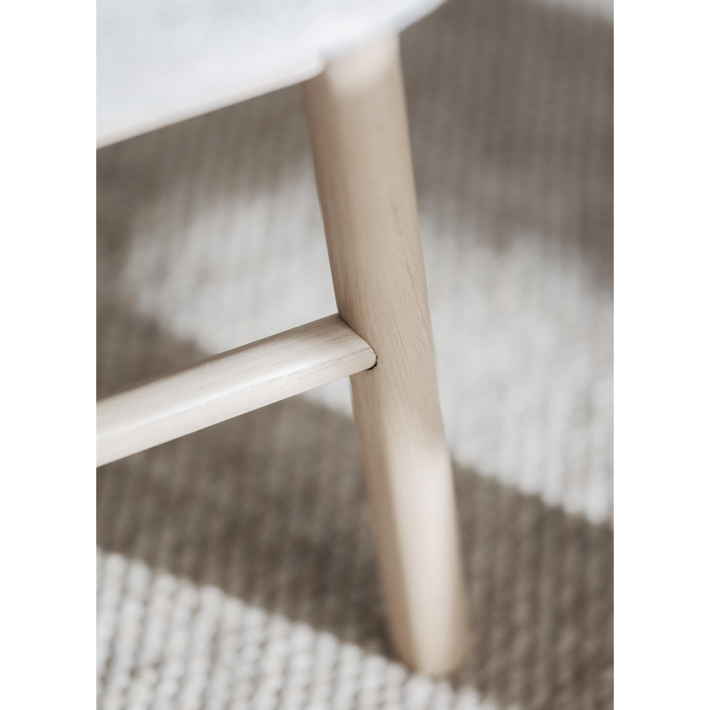 Amesbury spisestol Rowico Spisestol