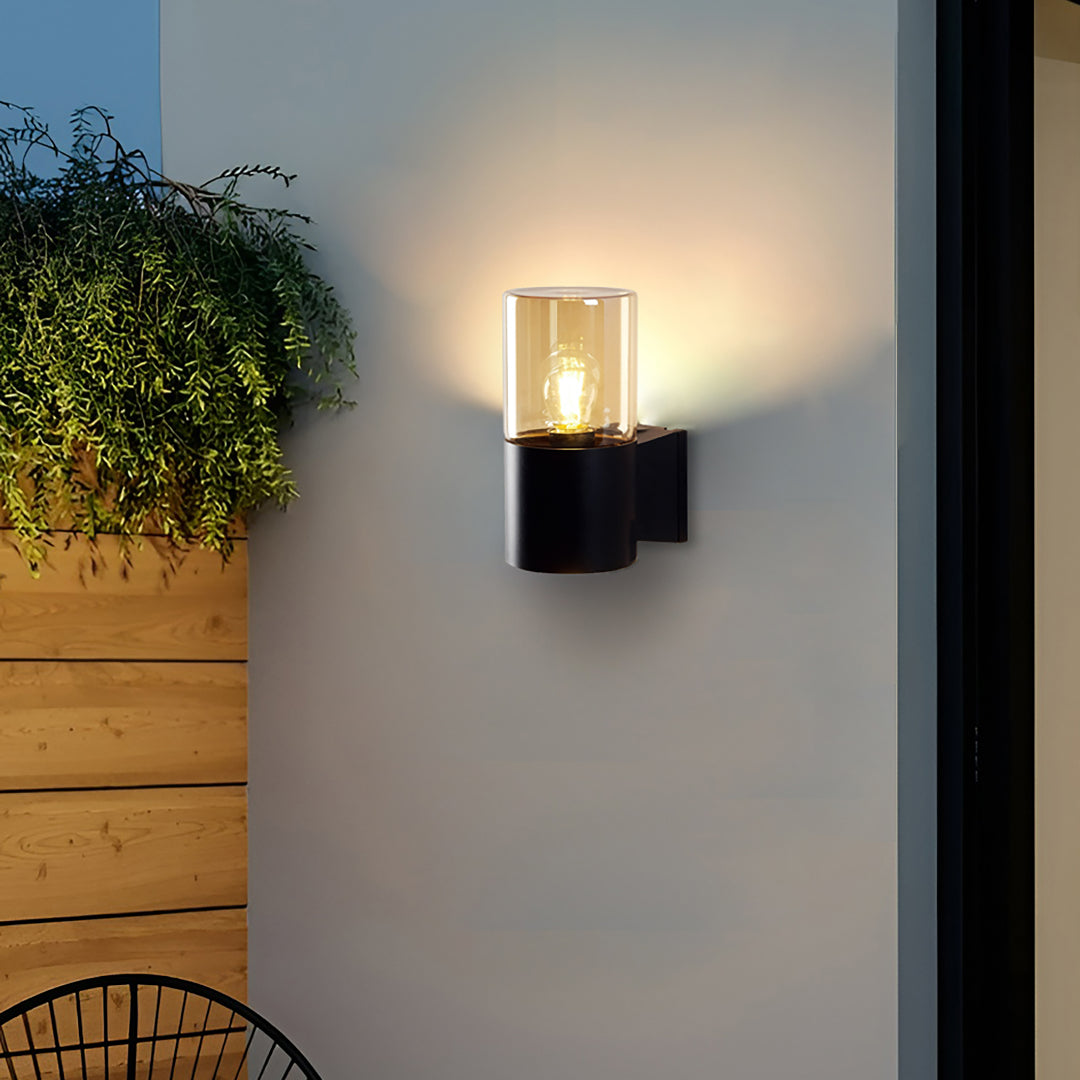 LYSEKIL vegglampe ute