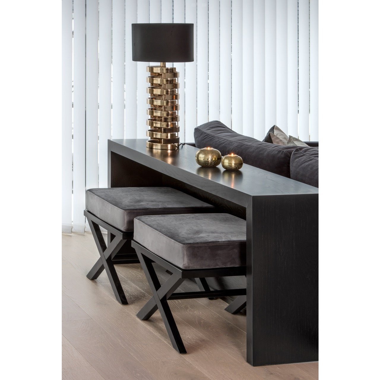 Konsollbord London - lukket bak Homefactory Konsollbord