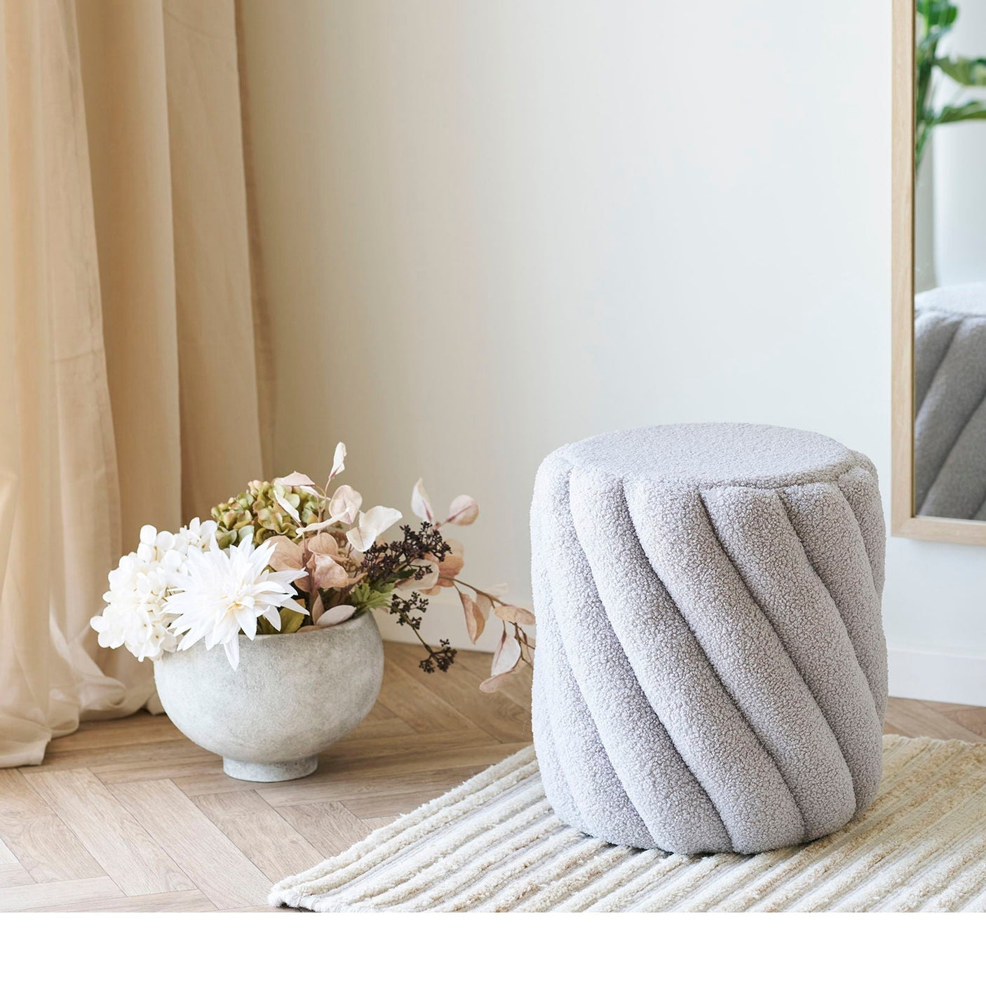 Sana Pouf. Bare svar uten noen forklaring. House Nordic Varetype