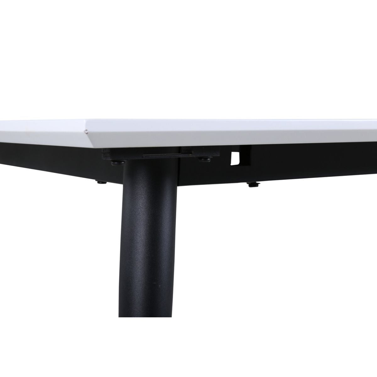Jimmy Table Venture Design Spisebord