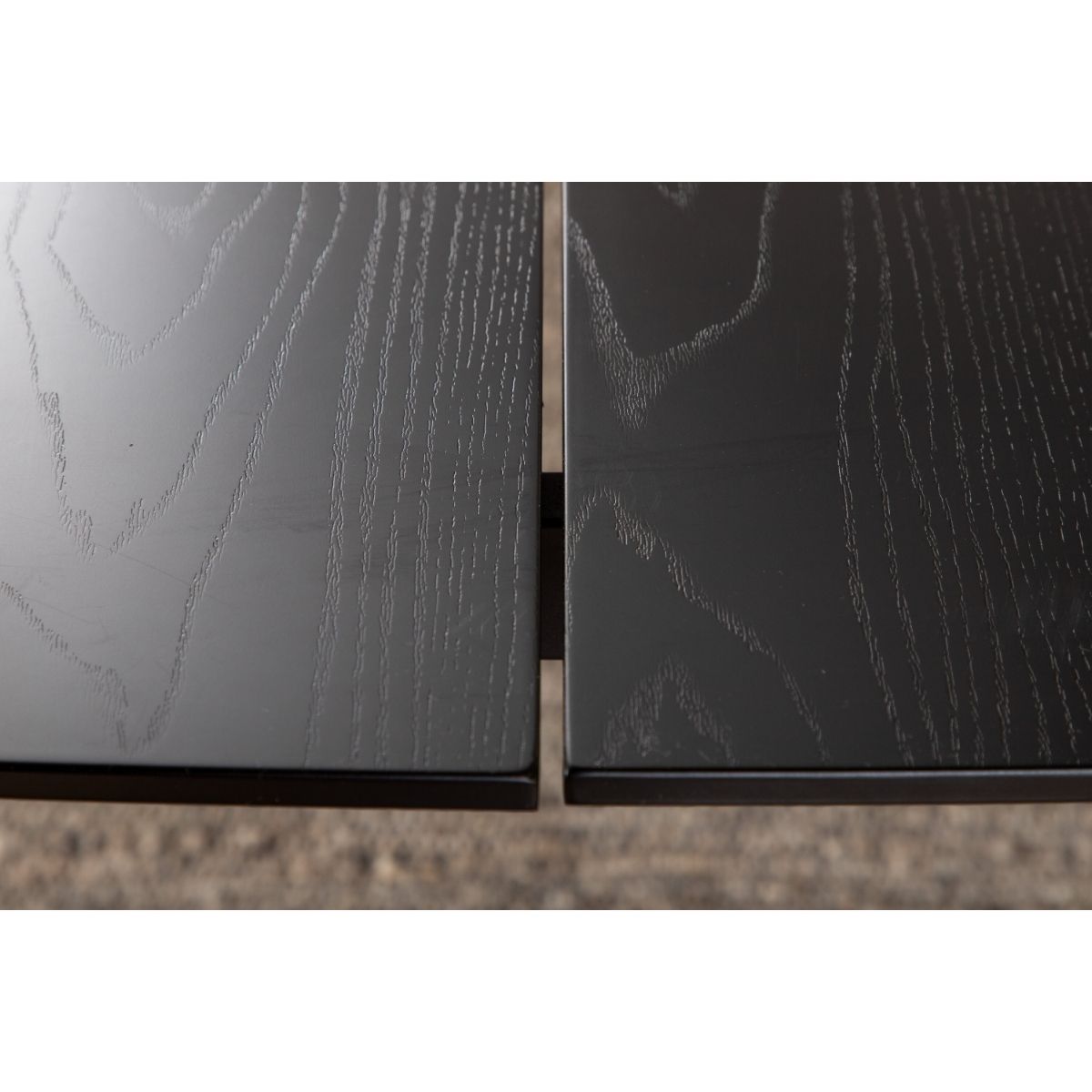 Pelle Table Venture Design Spisebord