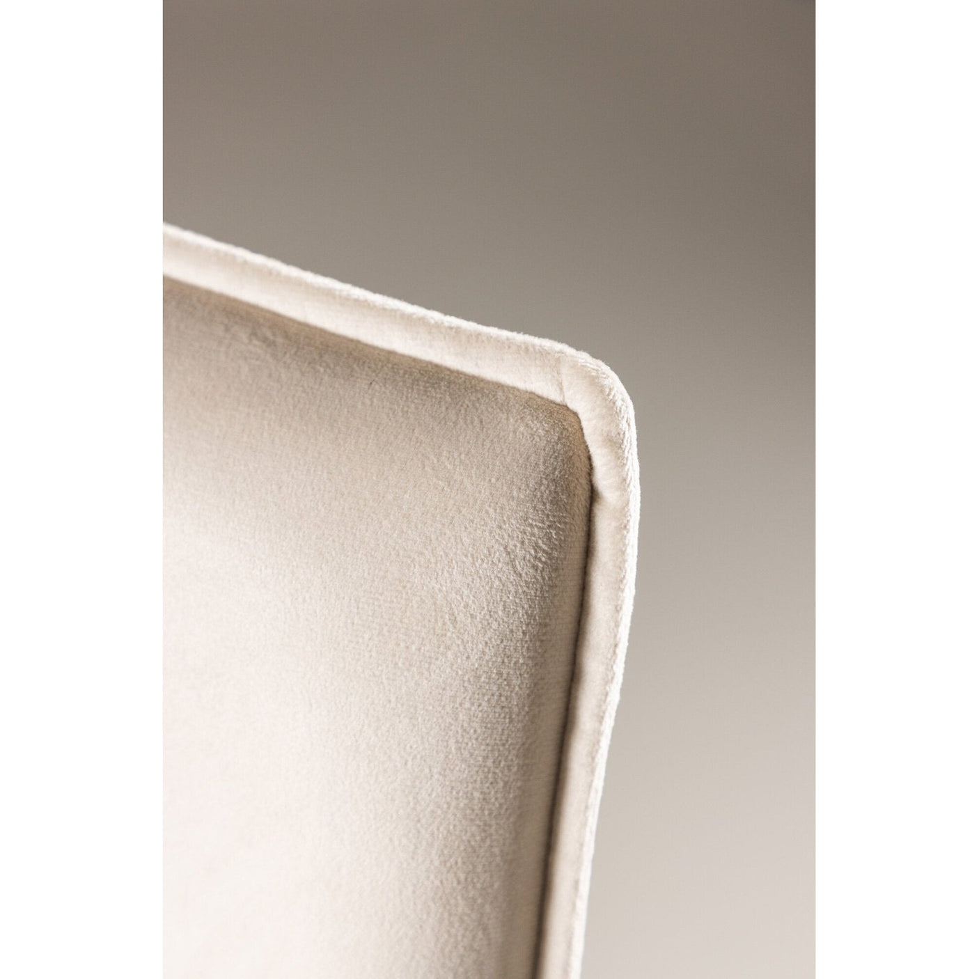 Petra Spisestol med armlene Venture Design Spisestol