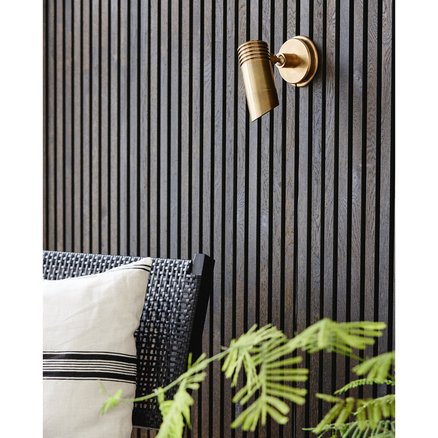 BRAGI vegglamper, utendørs - messing Nordal WALL LAMPS