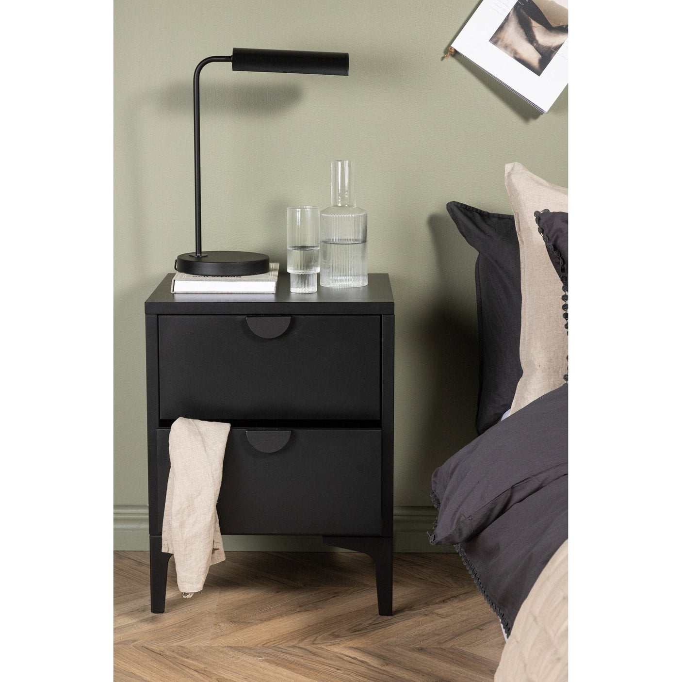 Piring 2-Skuff Venture Design nattbord