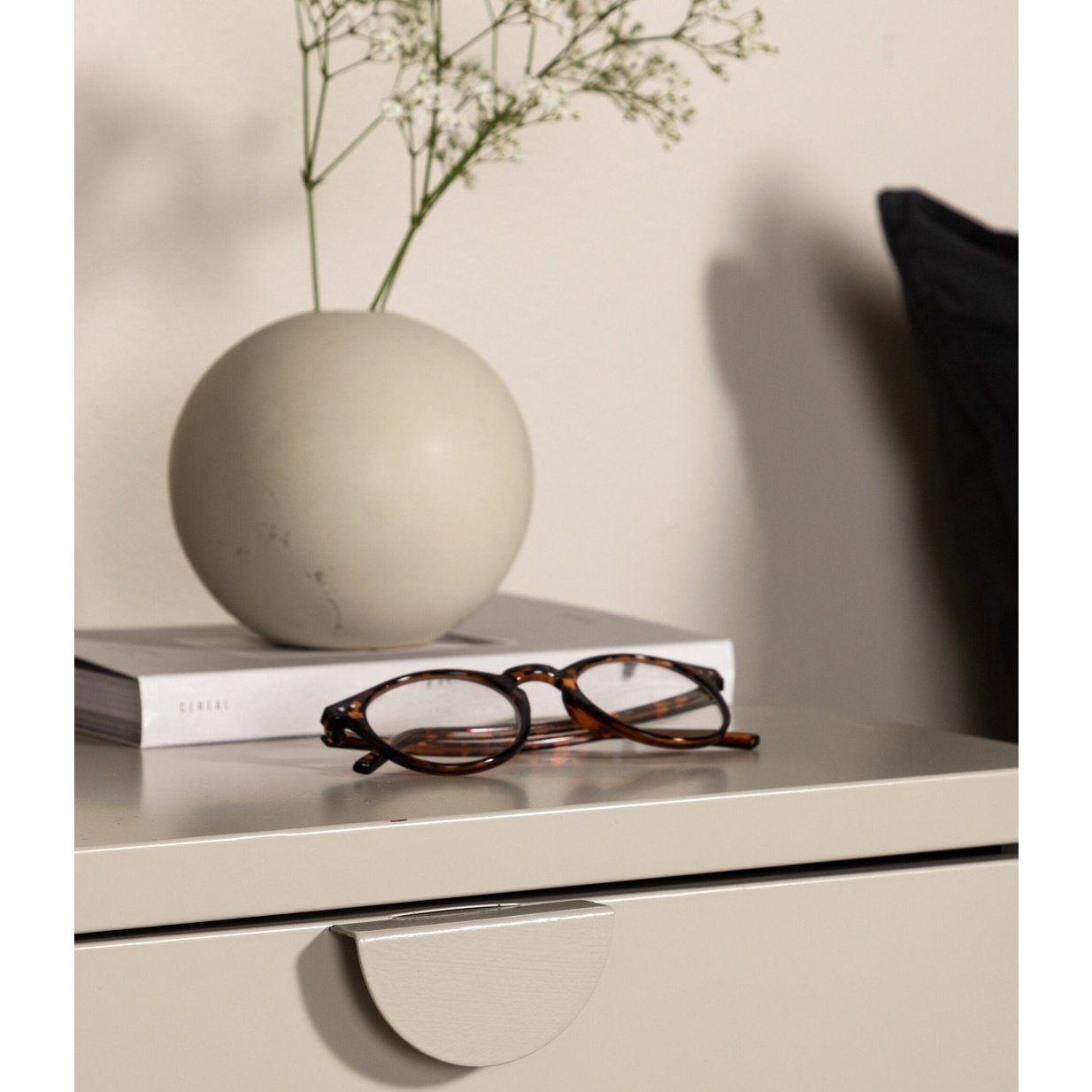 Piring 2-Skuff Venture Design nattbord