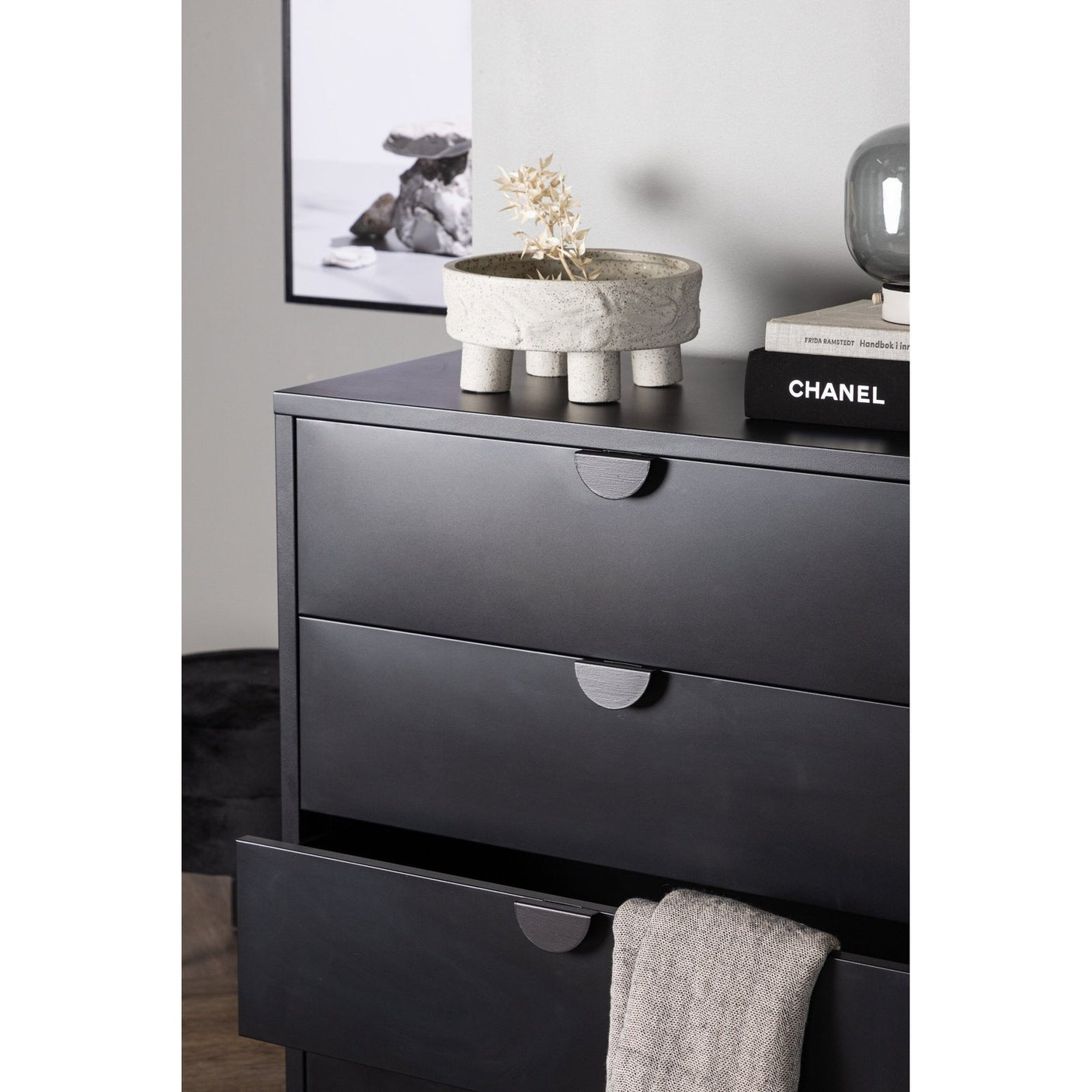 Piring 4-Skuff Venture Design Kommode