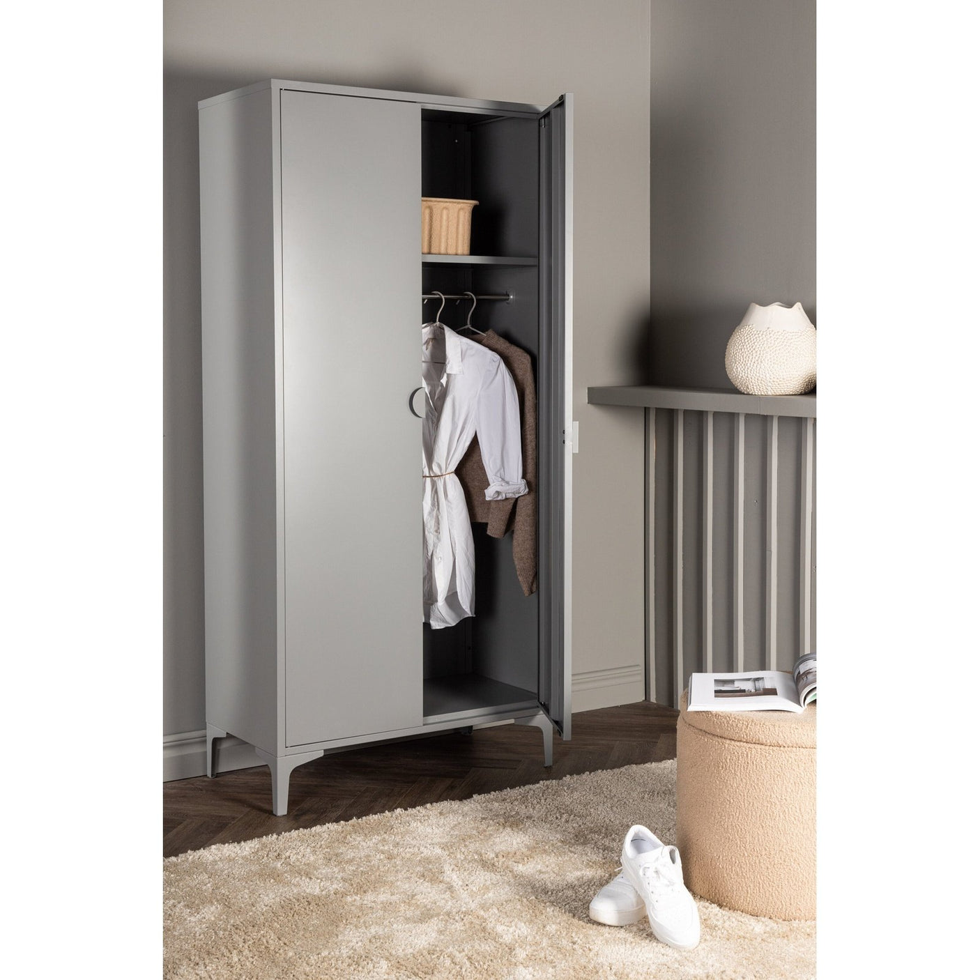 Piring Garderobeskap Venture Design Garderobe