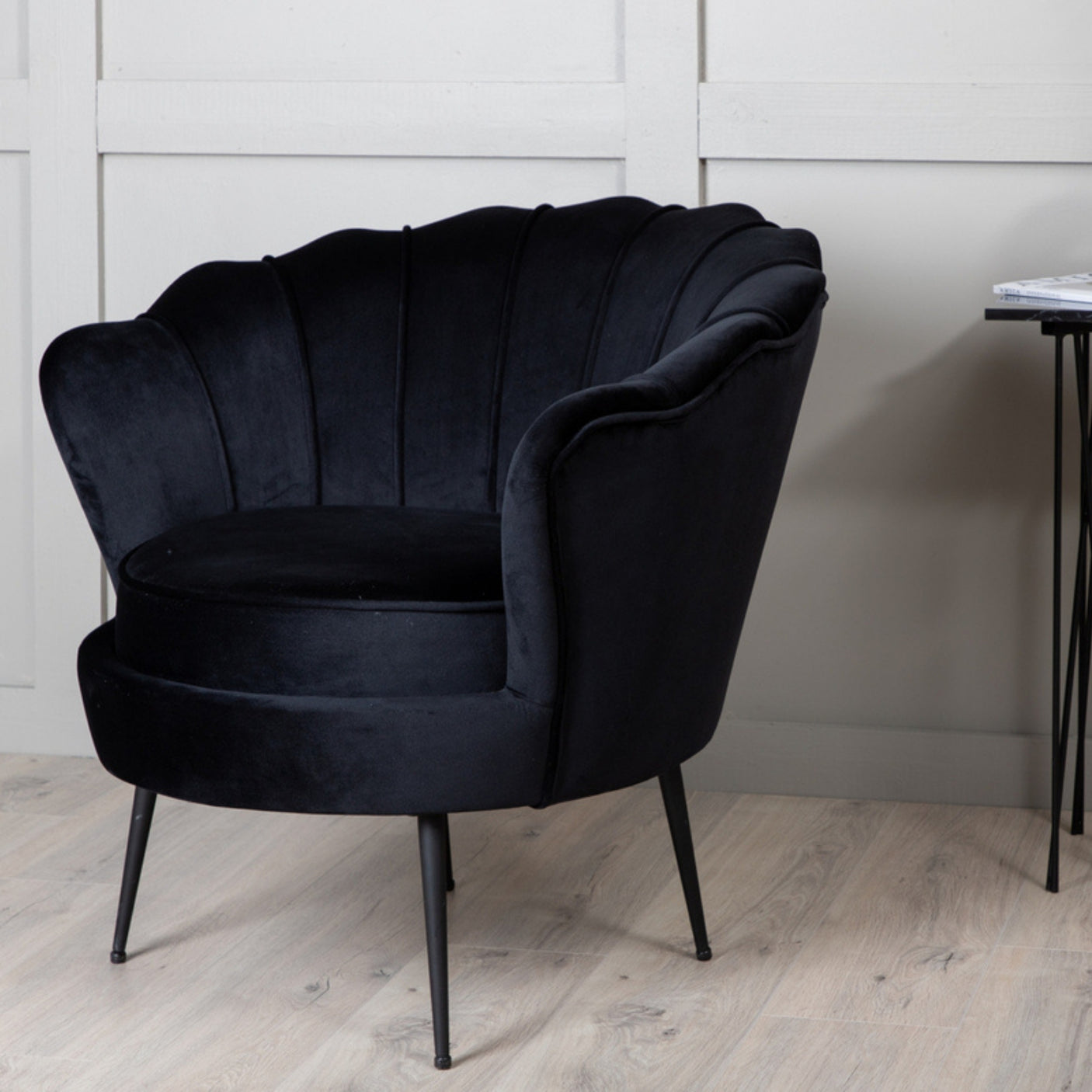 Calais Armchair Venture Design Lenestol