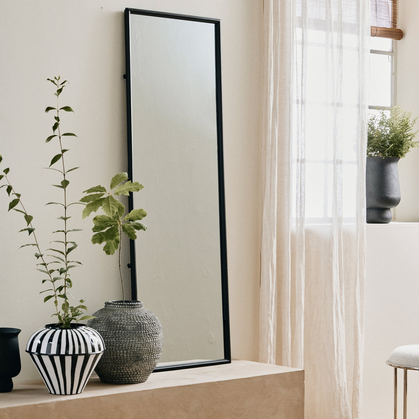 DOWNTOWN speil med jernramme - h150 cm - svart Nordal MIRRORS