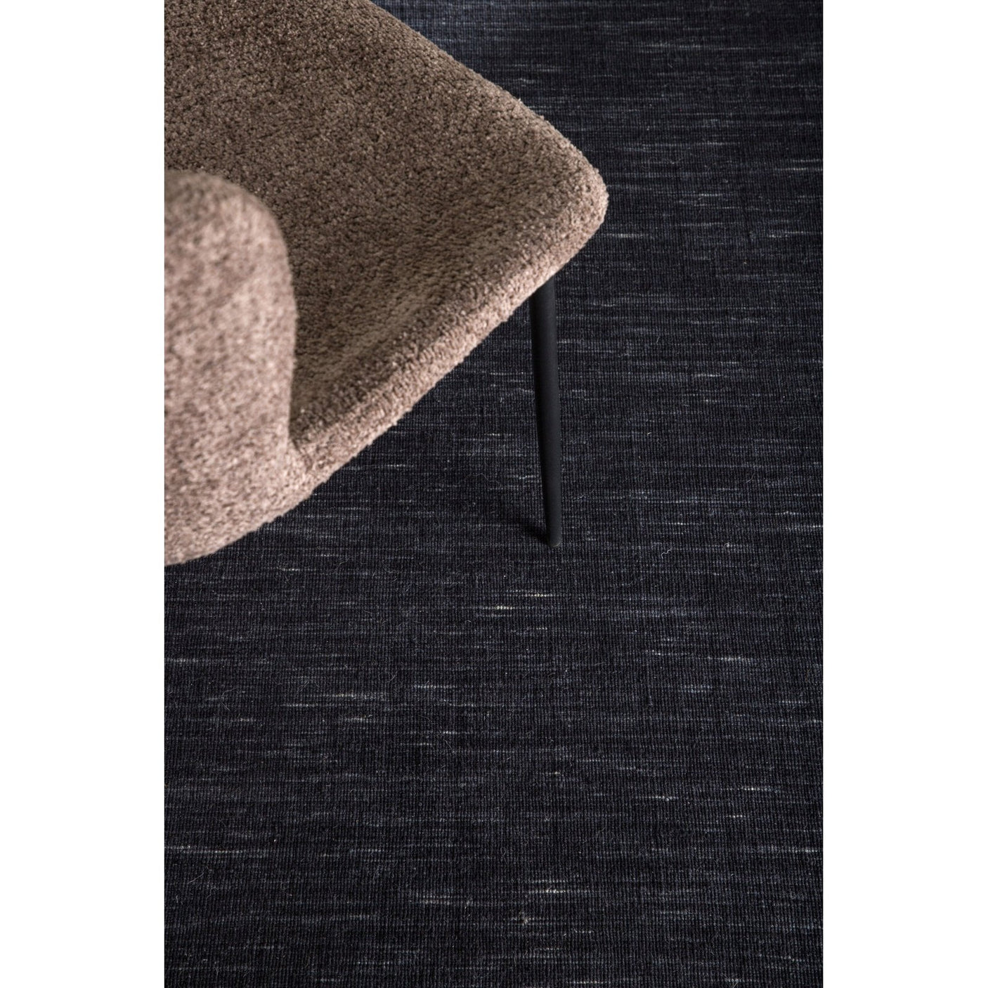 Elton teppe 350x250 Venture Design Teppe