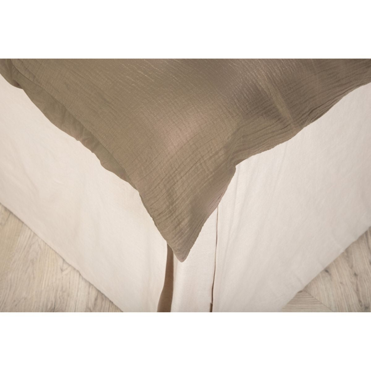 Mila Bed Set Venture Design Seng