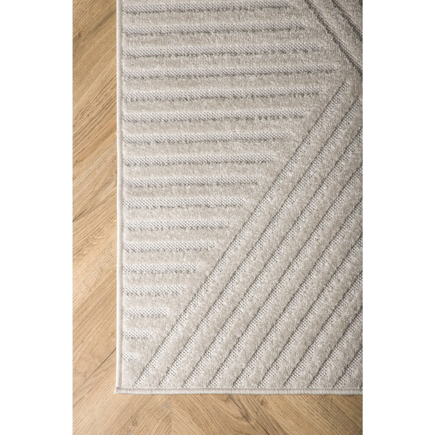 Aron Solar 290x200 Venture Design Teppe