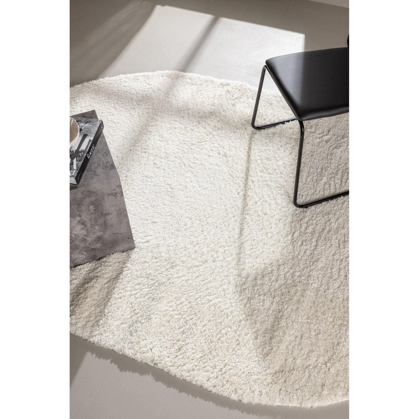 Walter teppe 340x240 ovalt Venture Design Teppe