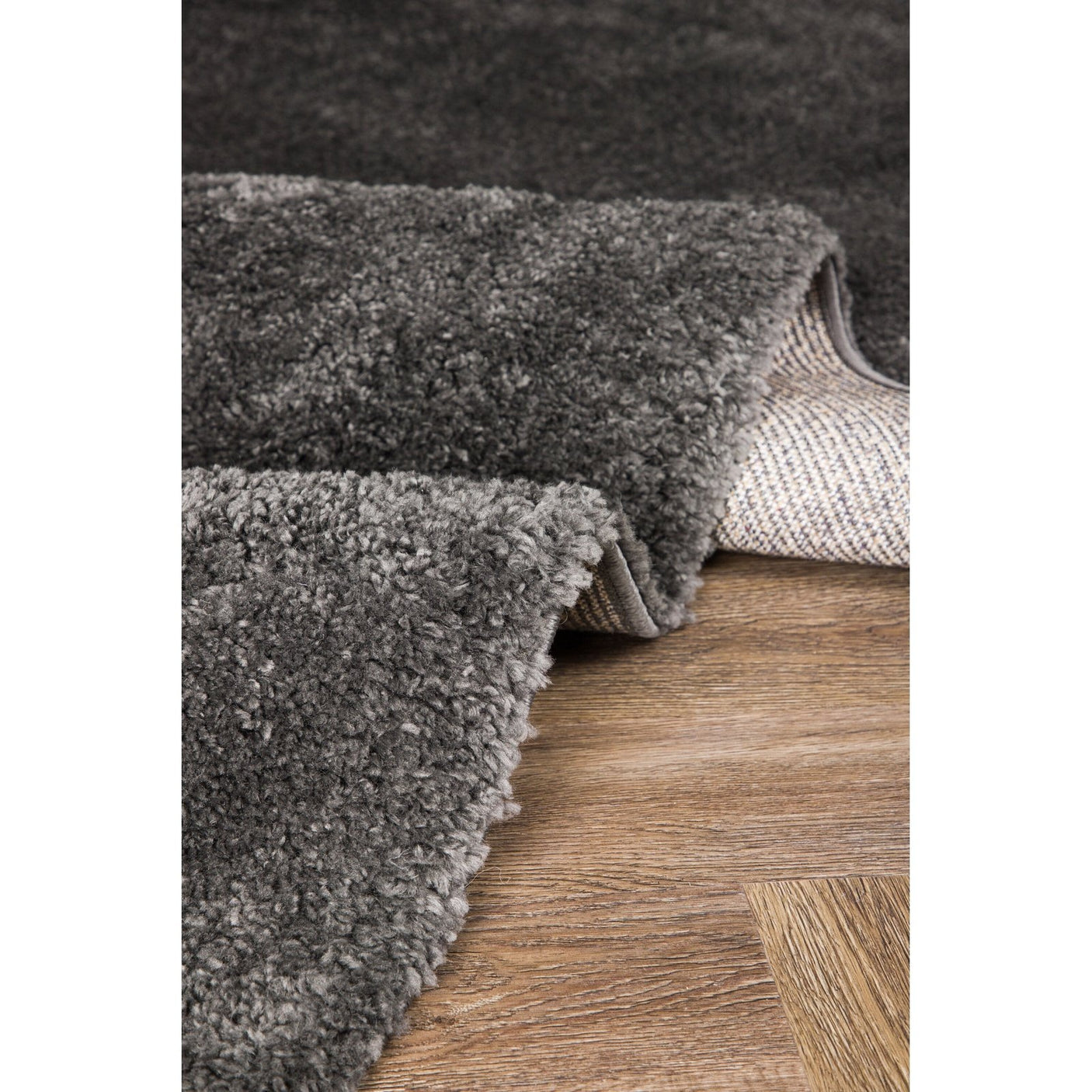 Walter teppe 290x200 Venture Design Teppe