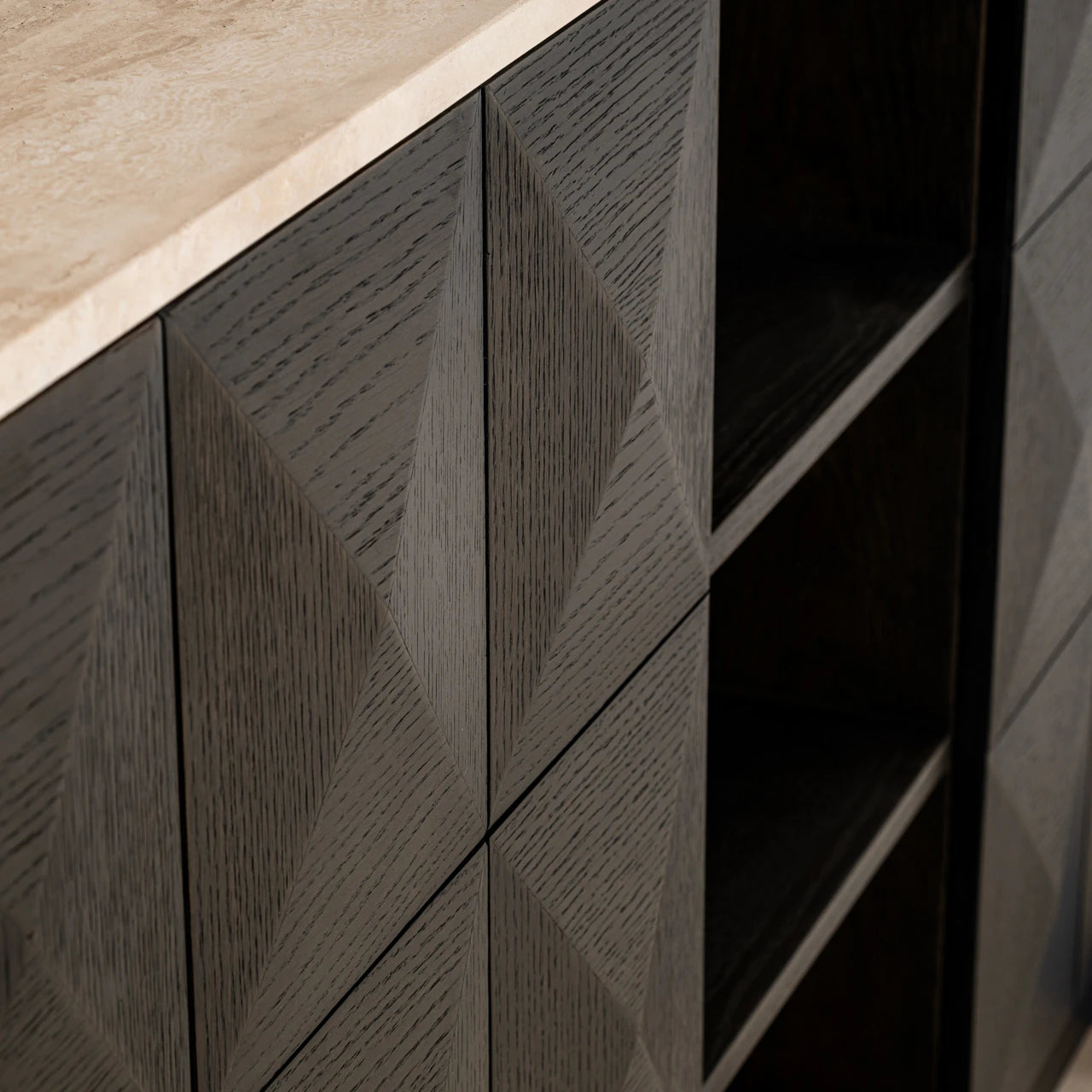 Sideboard Claremont brun 4-dører 2-hyller Richmond Interiors Skjenk