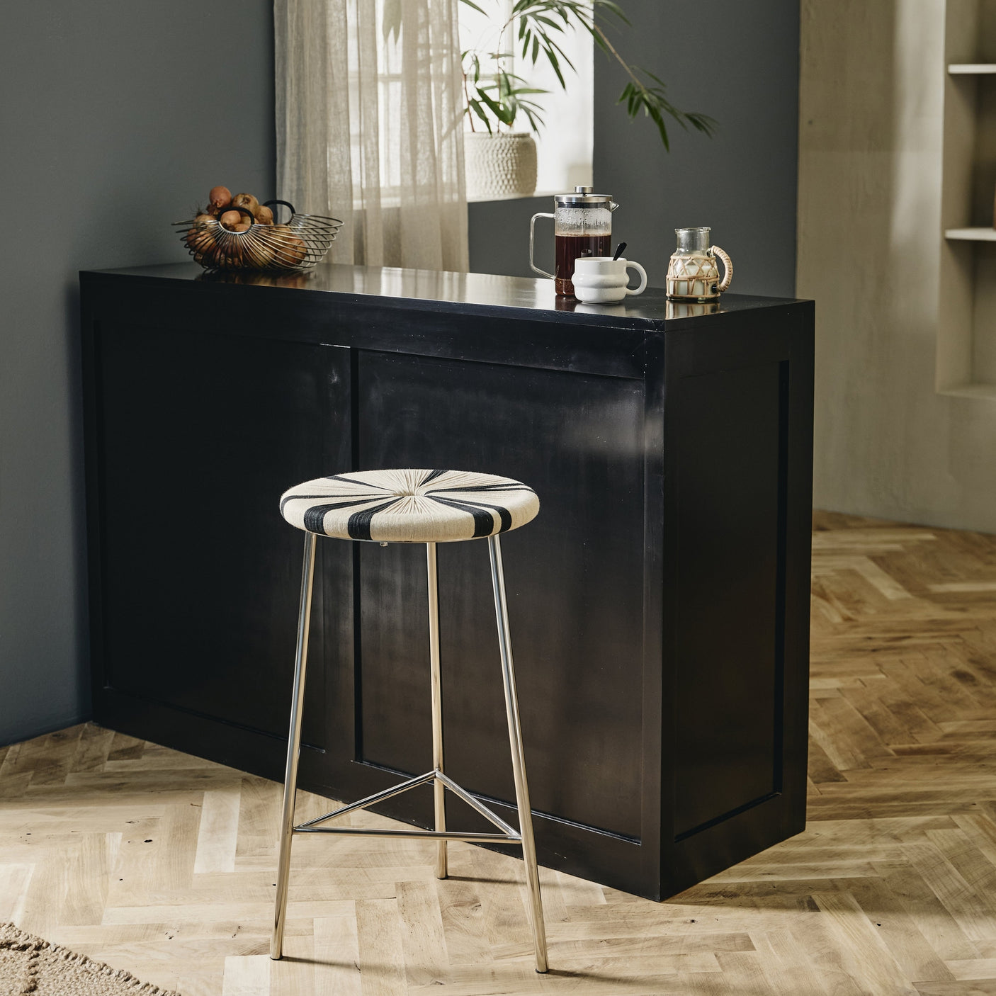 MORICE skammel med jutefett, høy - svart/råhvitt Nordal STOOLS