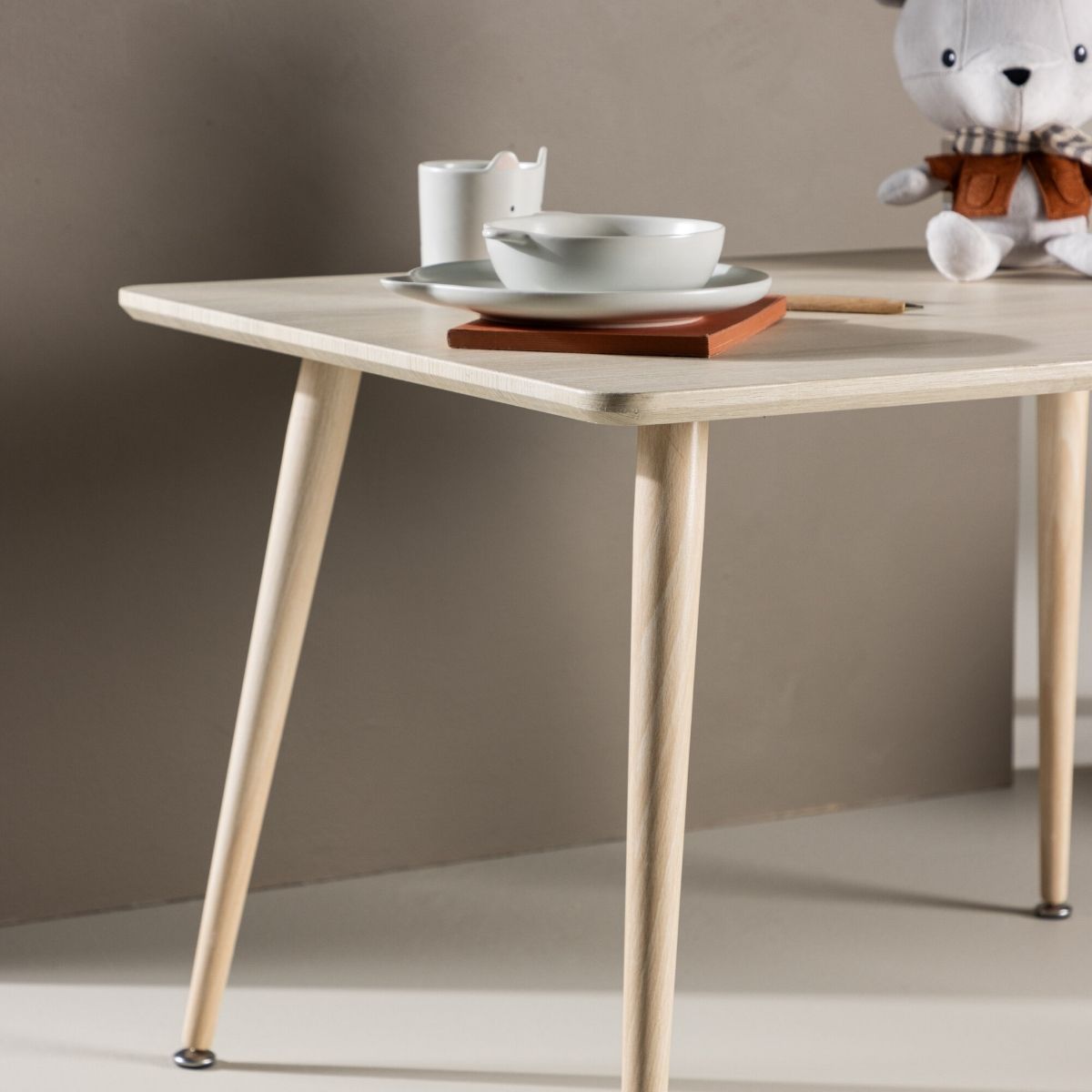 Polar Kids Table Venture Design Diverse