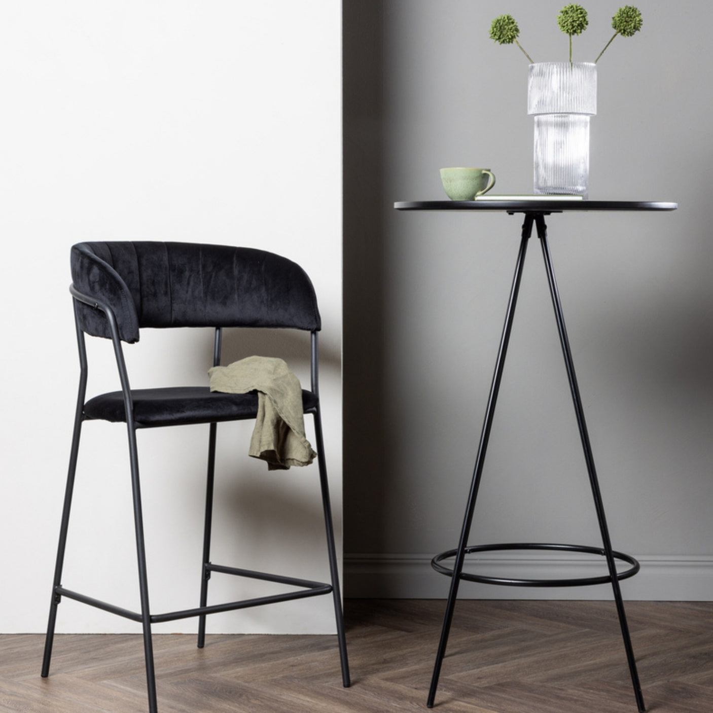 Bistro Bar Table Venture Design Spisebord