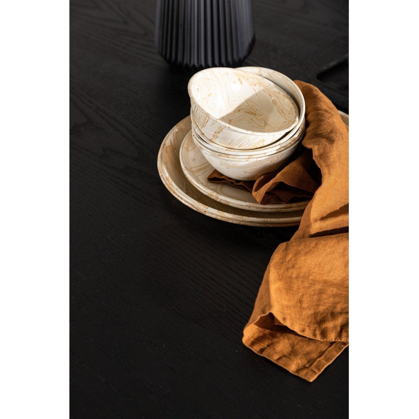 Olivia spisebord Ø110 Venture Design Spisebord