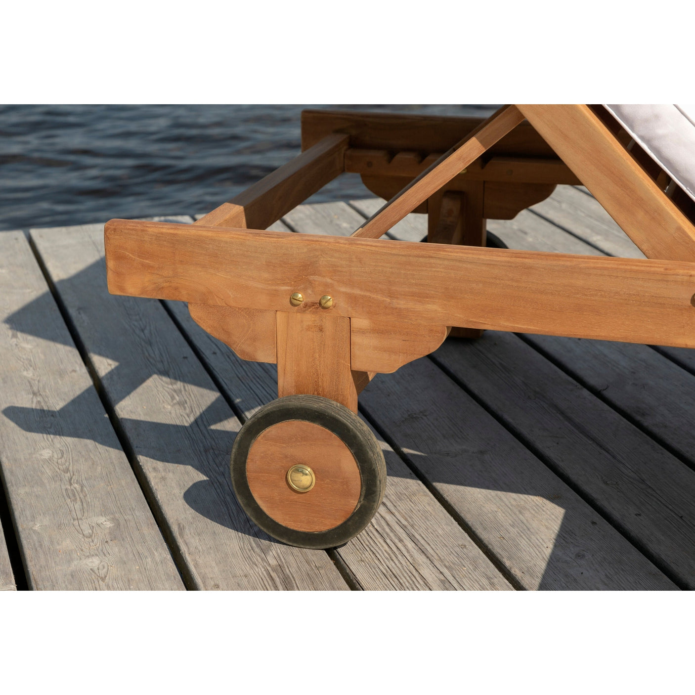 Ghana Sun Lounge Venture Design Solseng