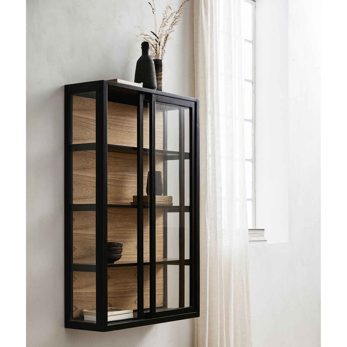 BEI Veggskap i tre med skyteåpninger - 122x82 - svart/naturlig Nordal WALL/ DISP