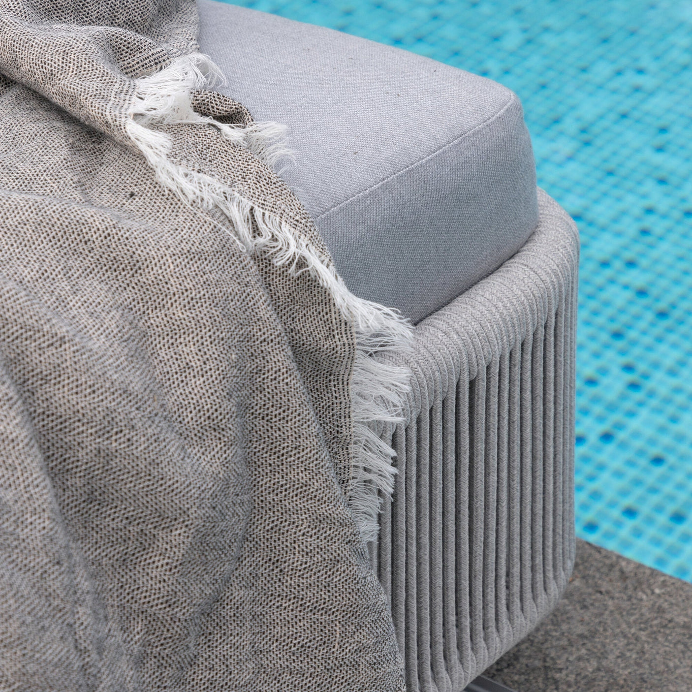 Virya Sol Lounge Venture Design Solseng