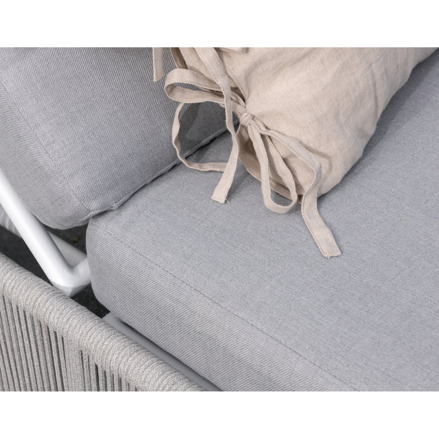 Virya Sol Lounge Venture Design Solseng