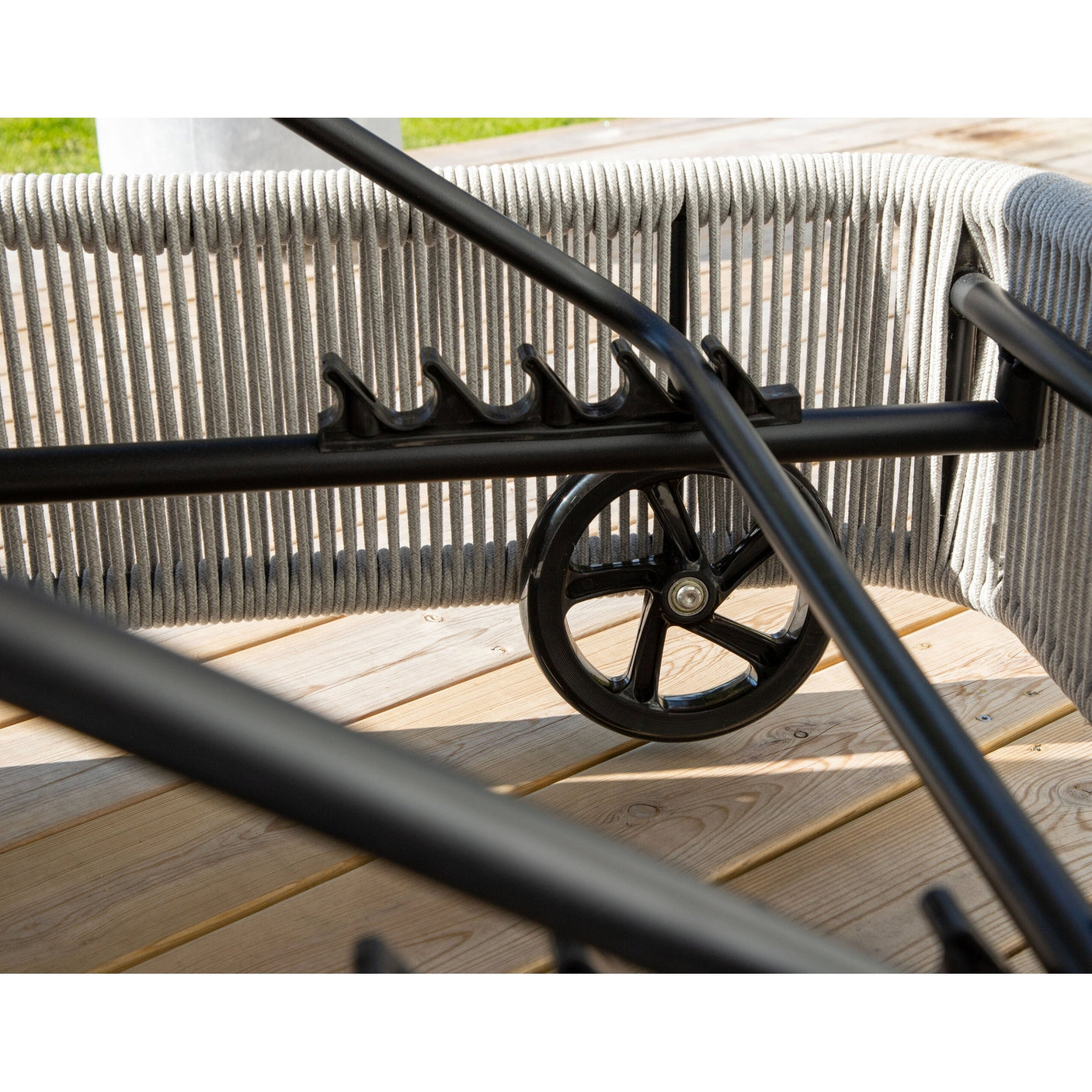 Virya Sol Lounge Venture Design Solseng