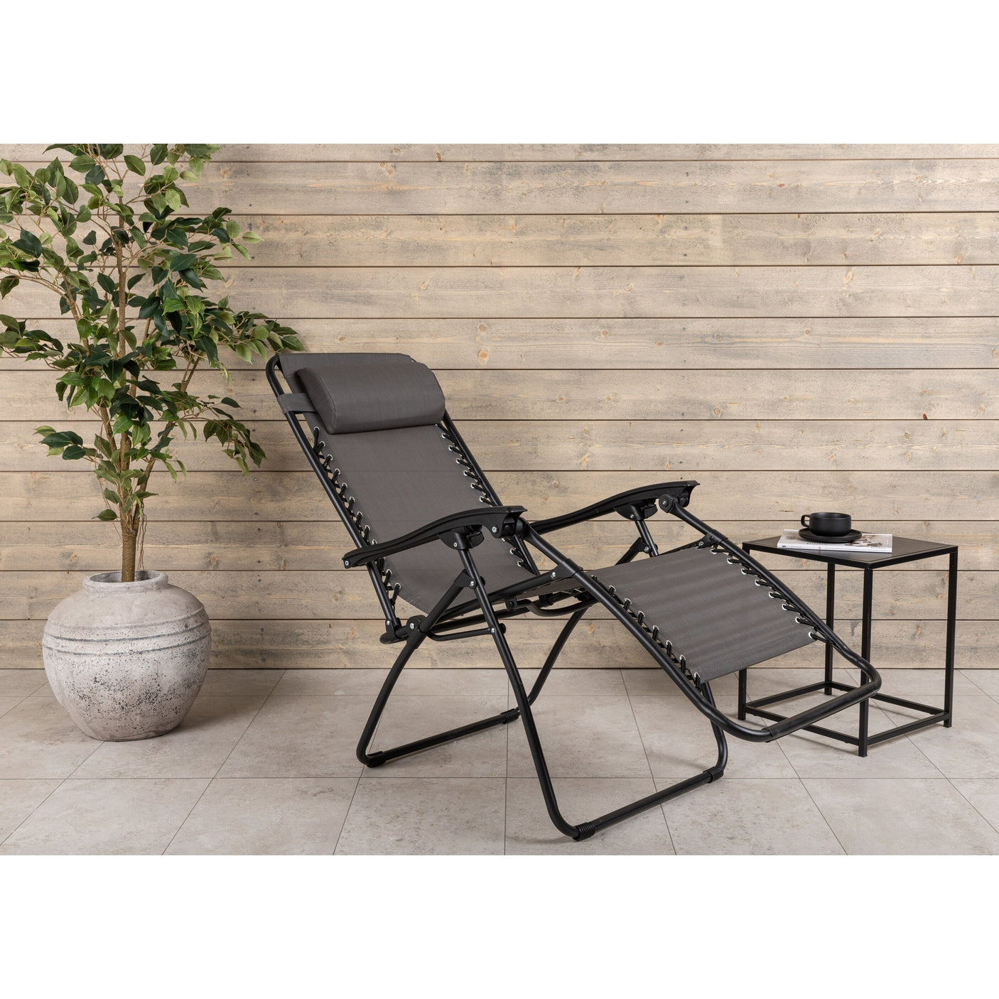 Melker Sun Lounge Venture Design Solseng