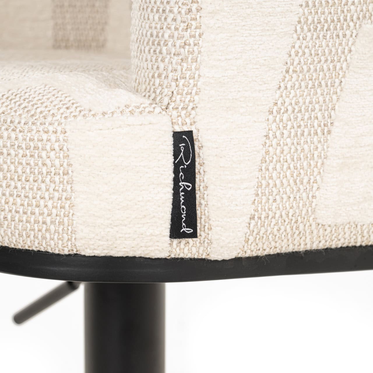 Barkrakk Cheyenne beige graffic svingbar Richmond Interiors Barstol
