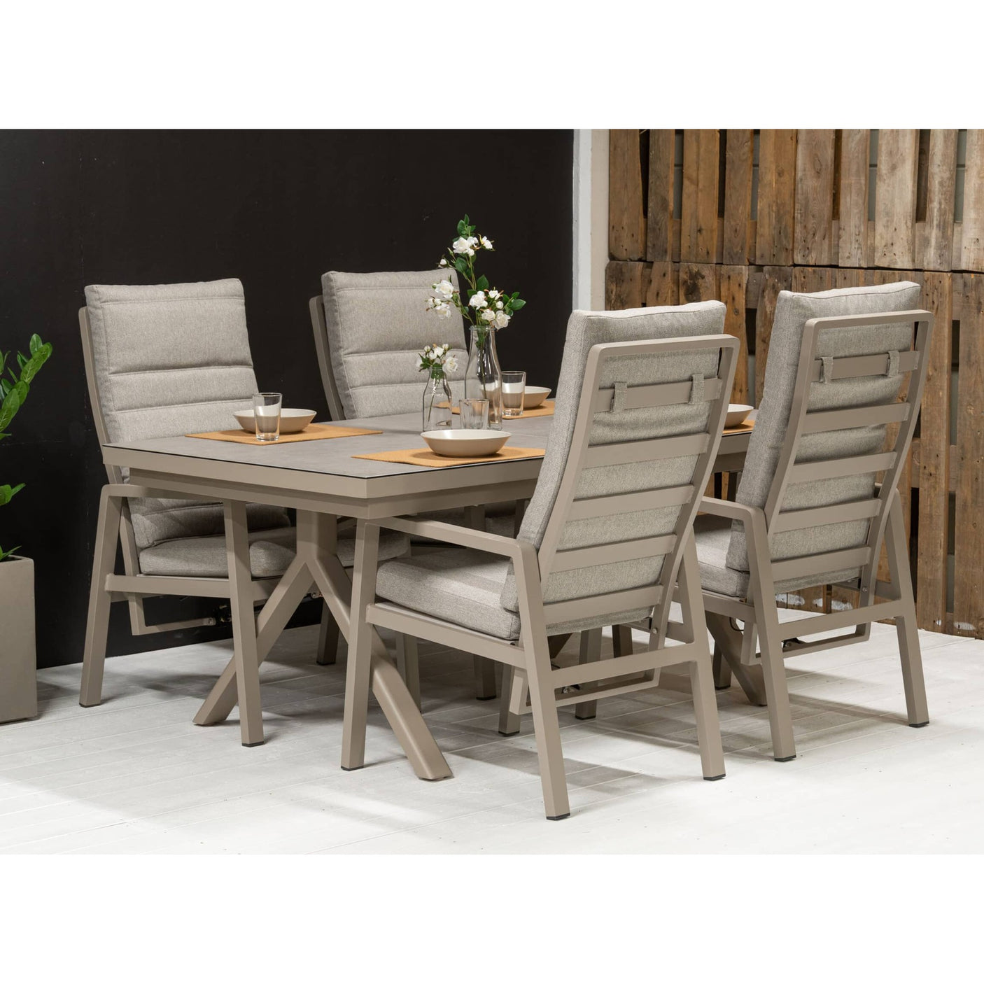 Almeria uttrekksbord 180/240 - sand Hartman Spisebord