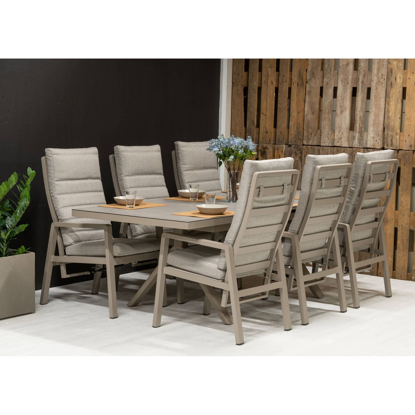 Almeria uttrekksbord 180/240 - sand Hartman Spisebord