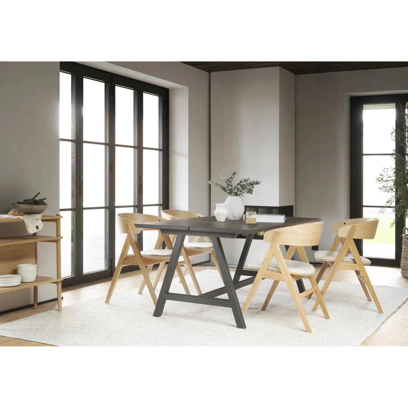 Waterton spisestol med armstøtte Rowico Spisestol