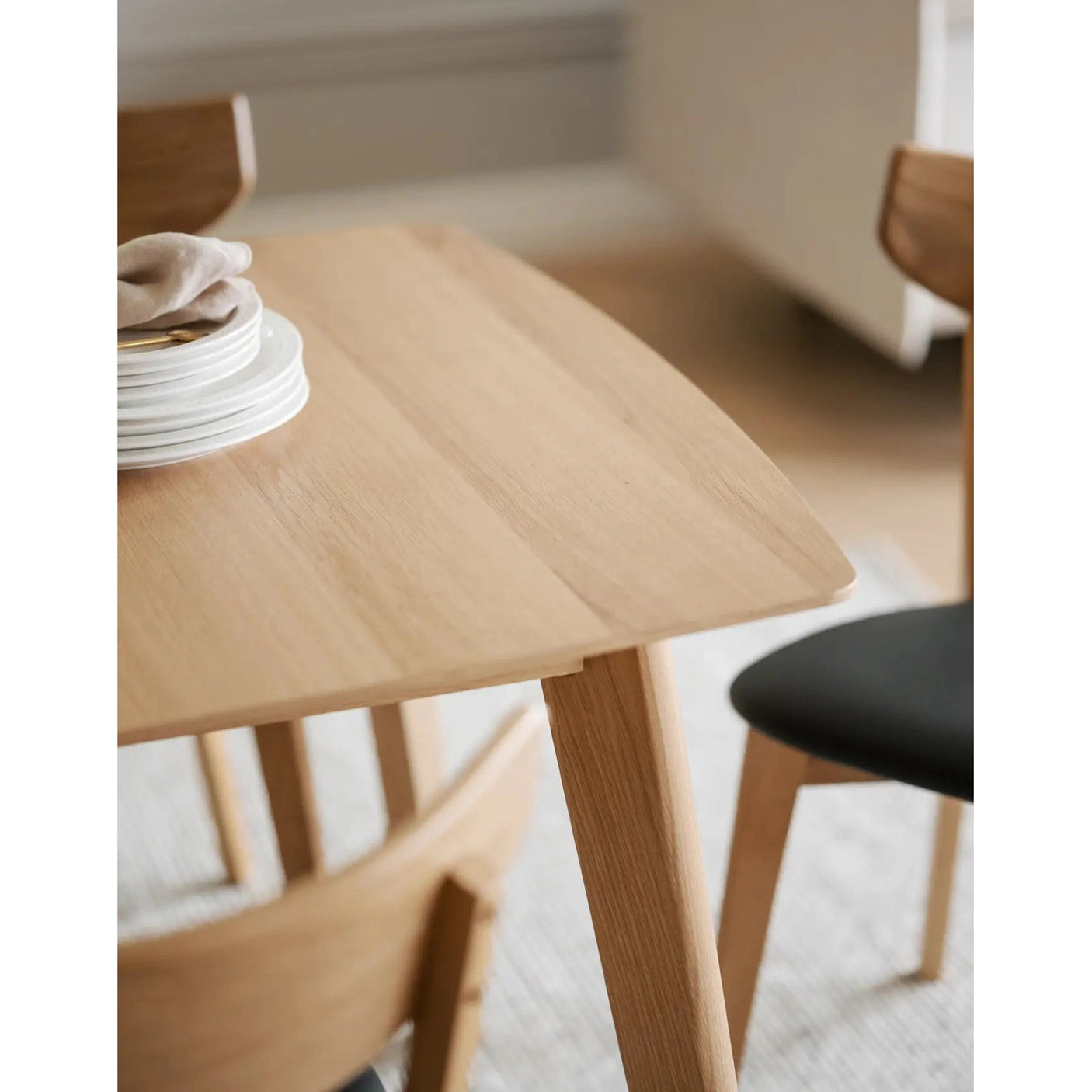 Cirrus butterfly ext spisebord 190+45 Rowico Spisebord