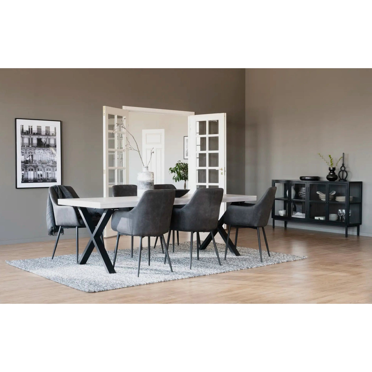 Reily spisestol med armstøtte Rowico Spisestol