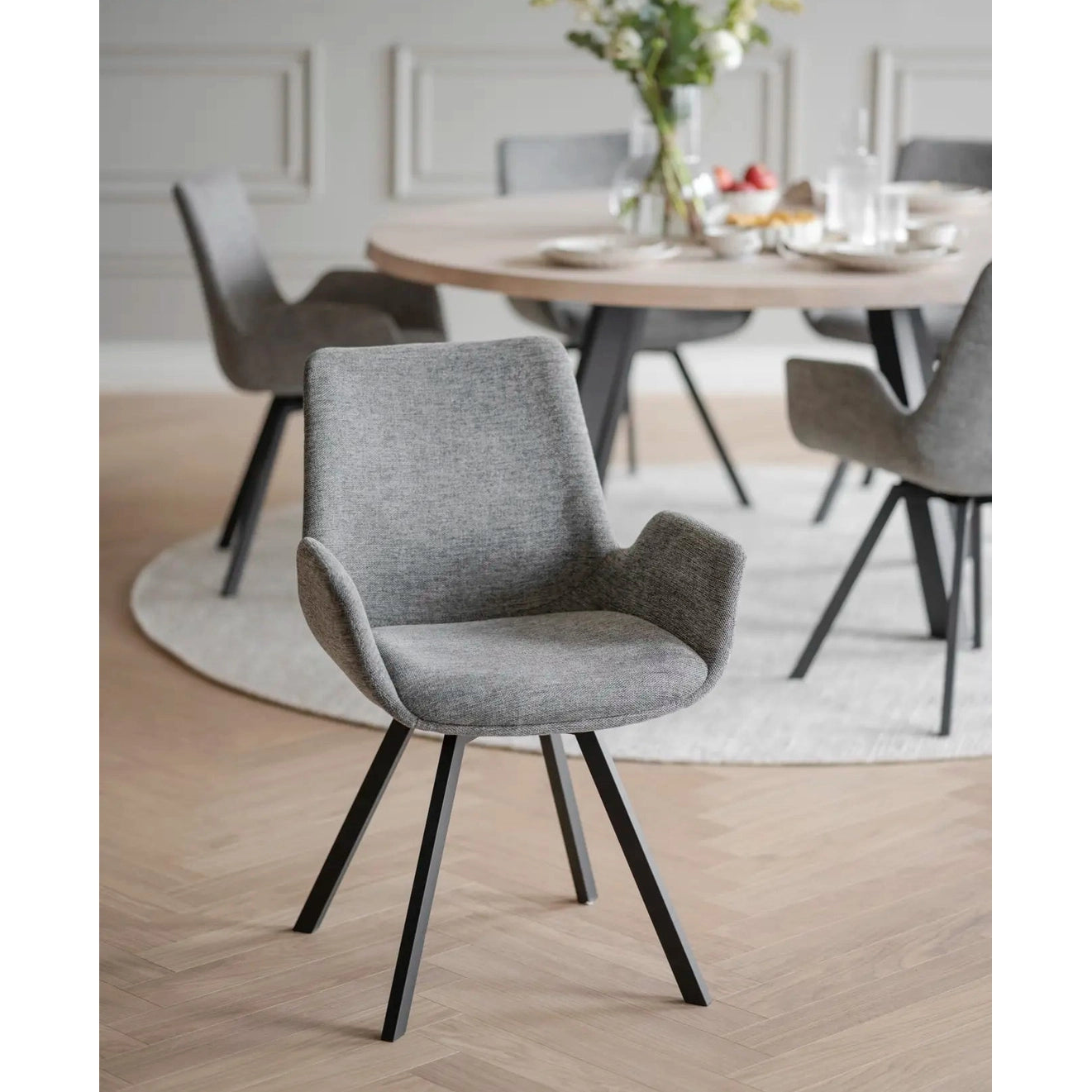 Norwell spisestol med armstøtte Rowico Spisestol