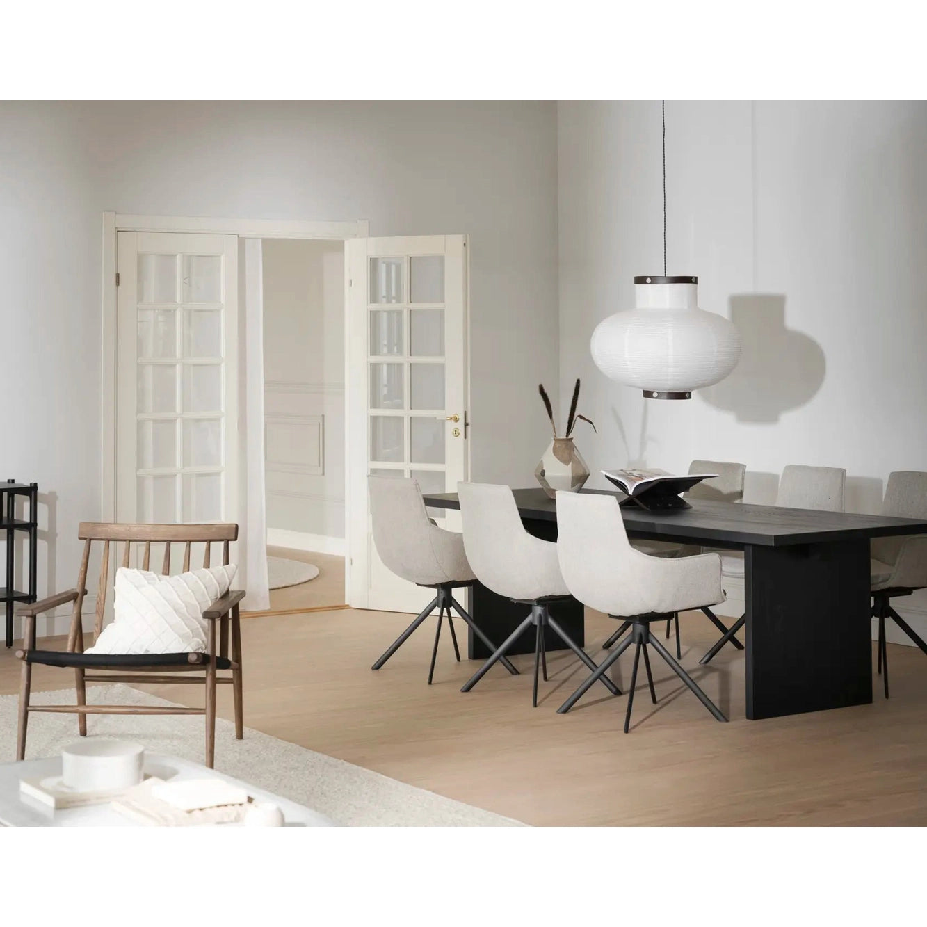 Lowell spisestol med armstøtte Rowico Spisestol