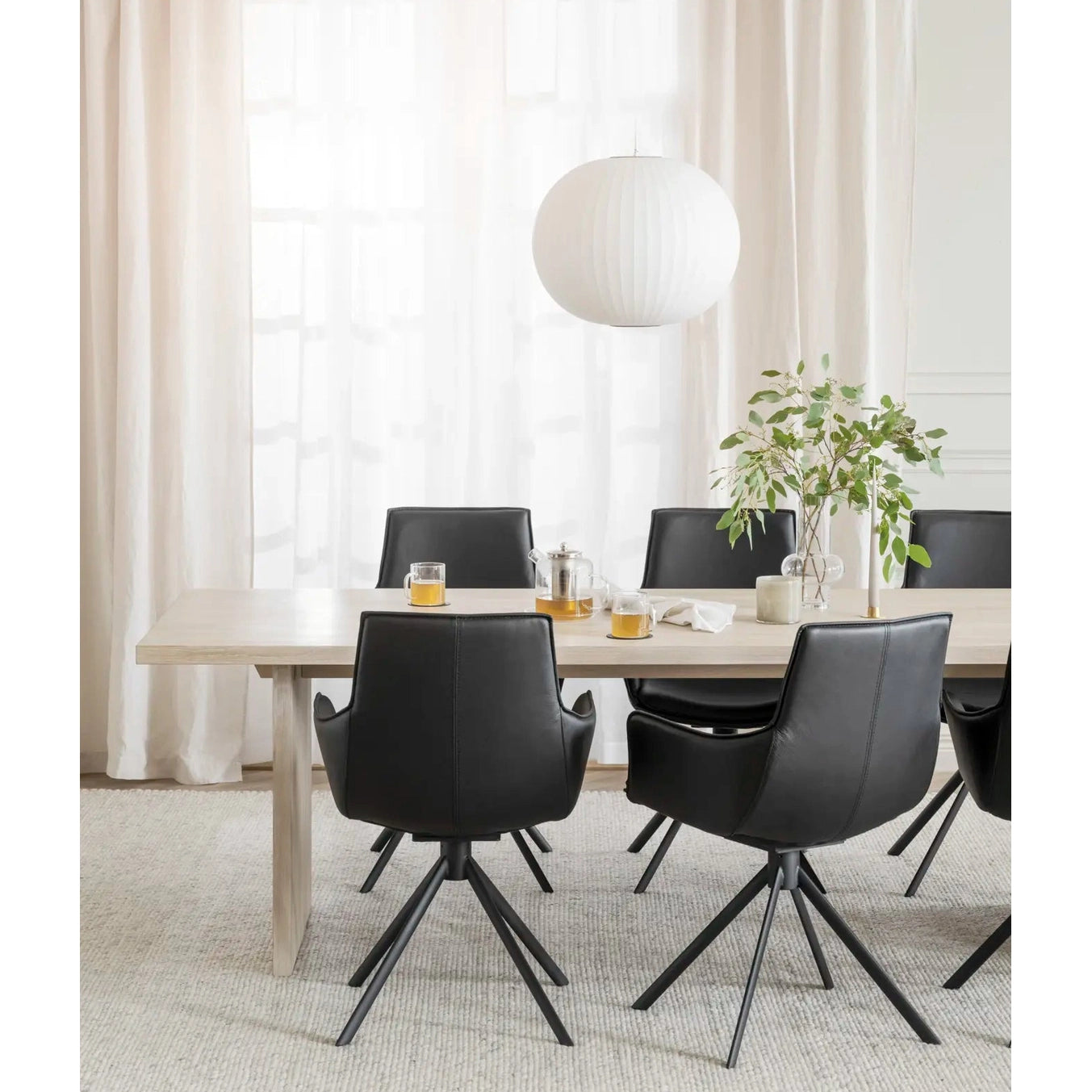 Lowell spisestol med armstøtte Rowico Spisestol