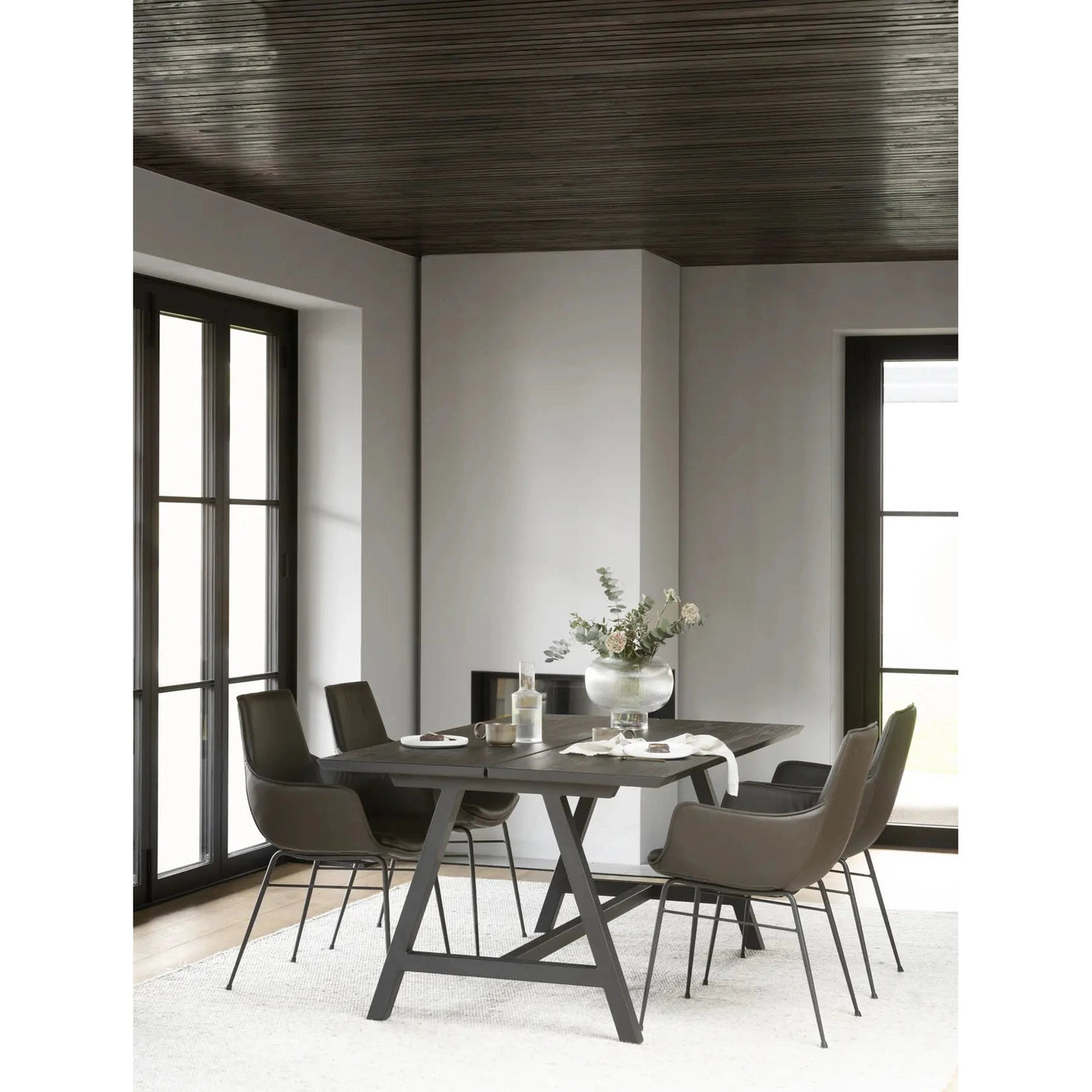 Lowell spisestol med armstøtte Rowico Spisestol